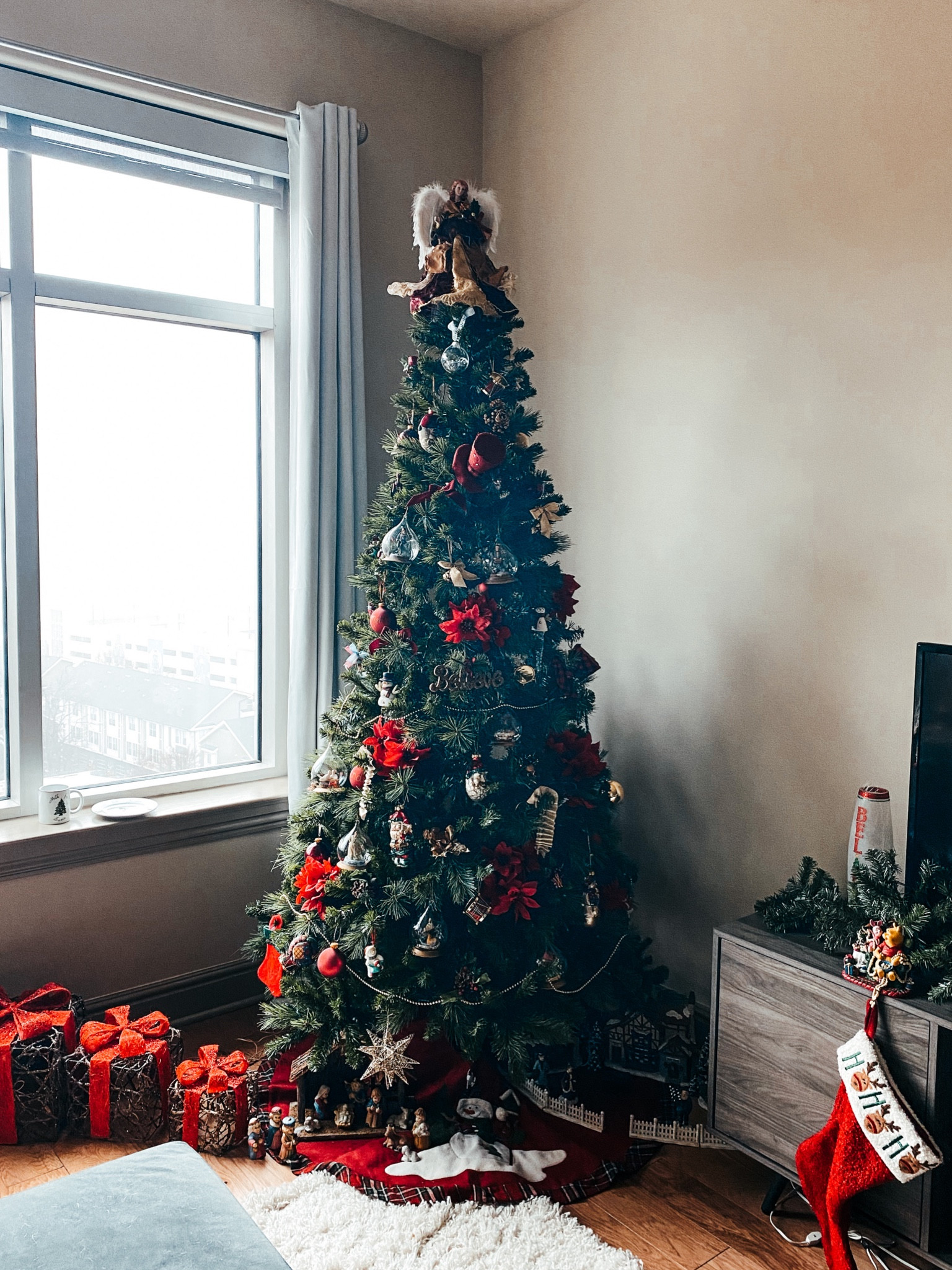 GE pre-lit 7.5ft Christmas tree exclusive to Lowes. Great price and a perfect size if you don’t like it too bulky and the best I found out there for the price considering how late in the month it is. Christmas tree, holiday decor, Christmas decor, pre-lit Christmas tree, Christmas tree skirt

#LTKHoliday #LTKunder100 #LTKSeasonal