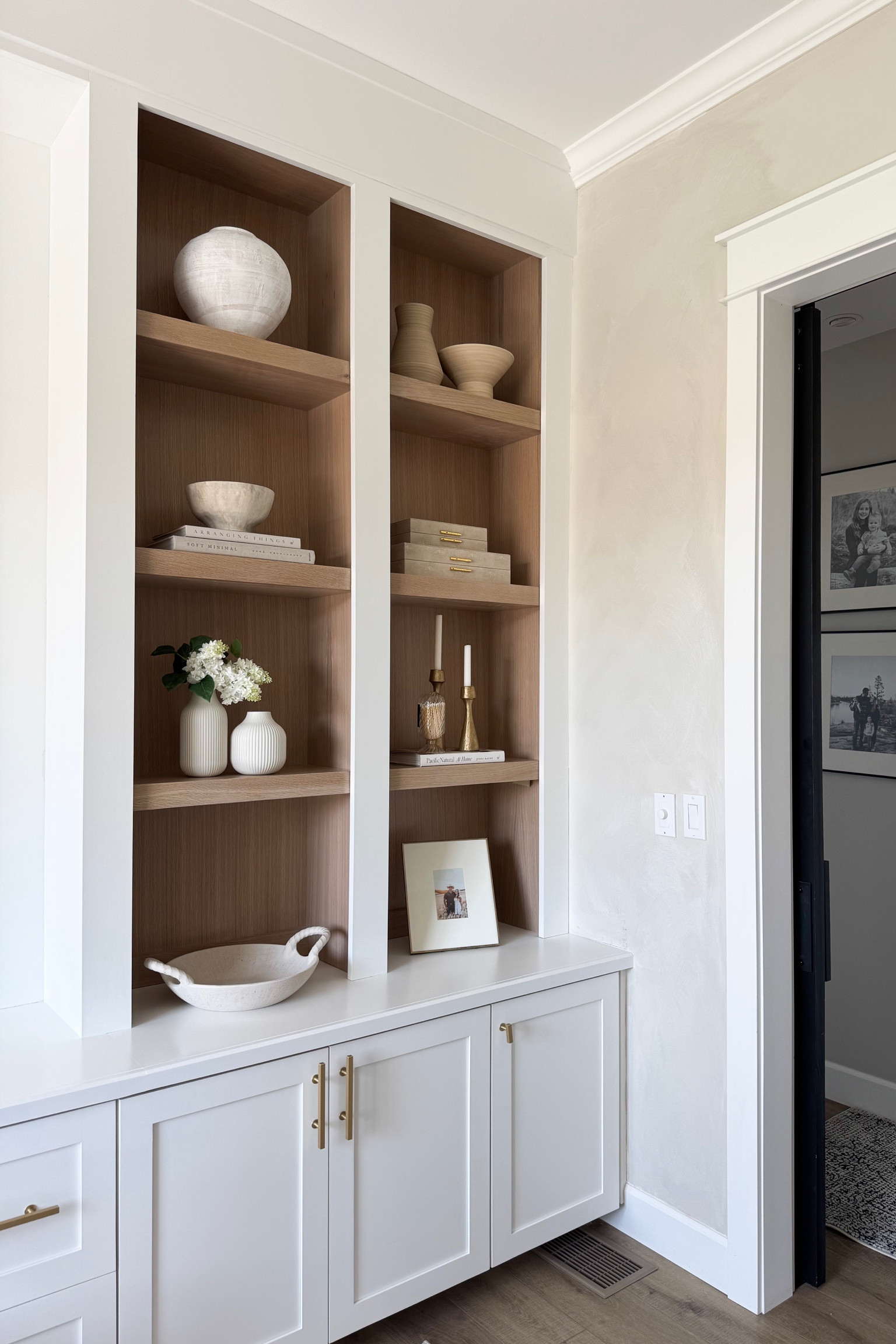 Did you know when styling your shelves that sometimes less is more?

Home  home decor  home finds  modern home  neutral home  base  stoneware bowl  decorative storage  photo frame  home office  office styling  ourpnwhome

#LTKSeasonal #LTKhome