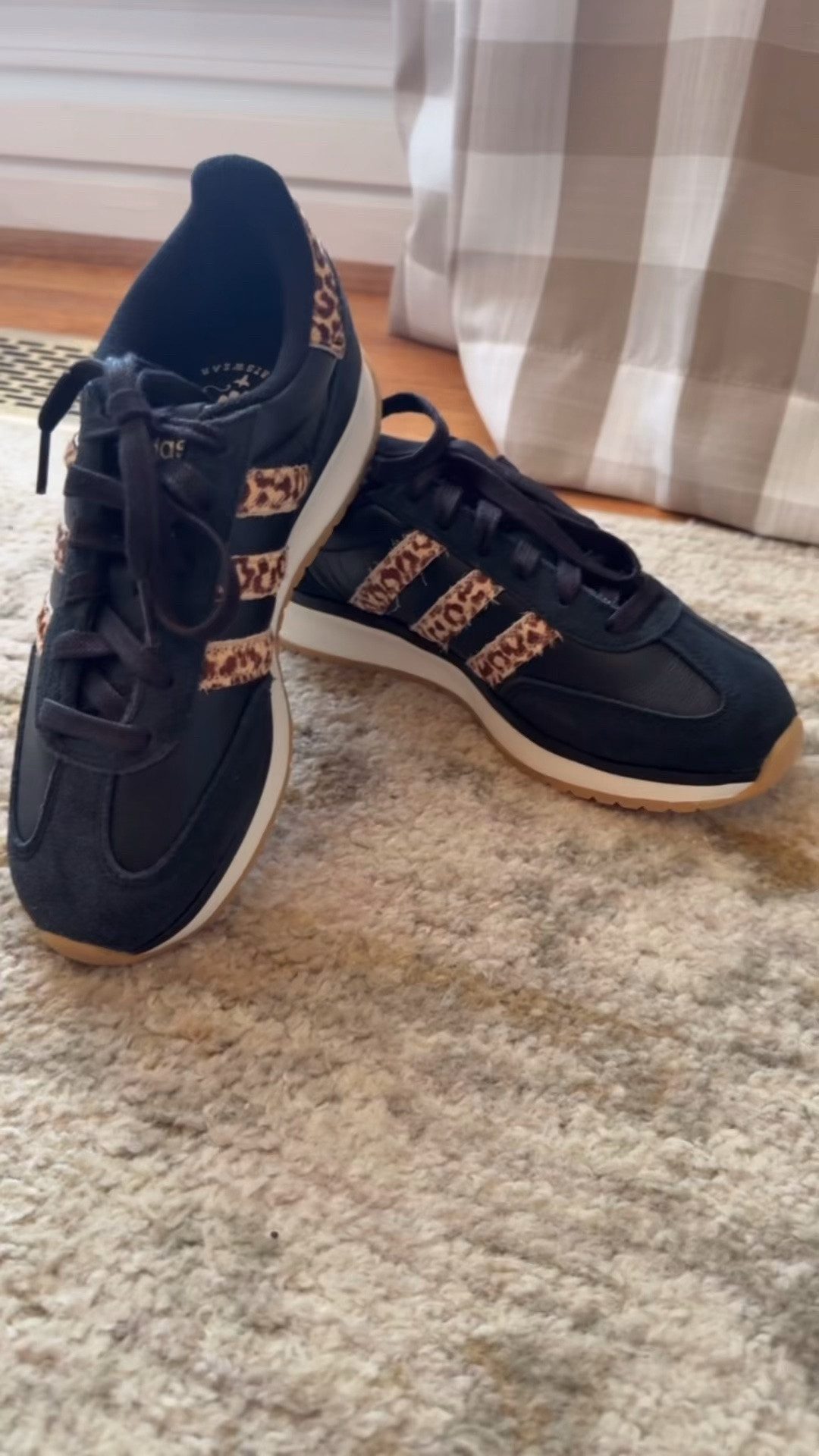 Leopard accent sneakers! 
Wear with jeans or athletic style pants

#LTKmomlife #LTKootd #LTKPetite