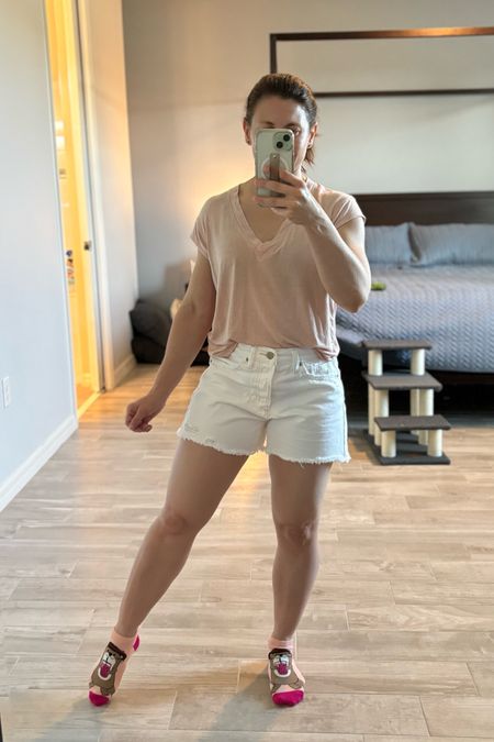 Affordable shorts for wider legs - wearing size 0 with extra room to spare in waist.

I'm 4'10" and 115#; bust 32B, waist 26, hips 36


#LTKover40 #LTKstyletip #LTKfindsunder50