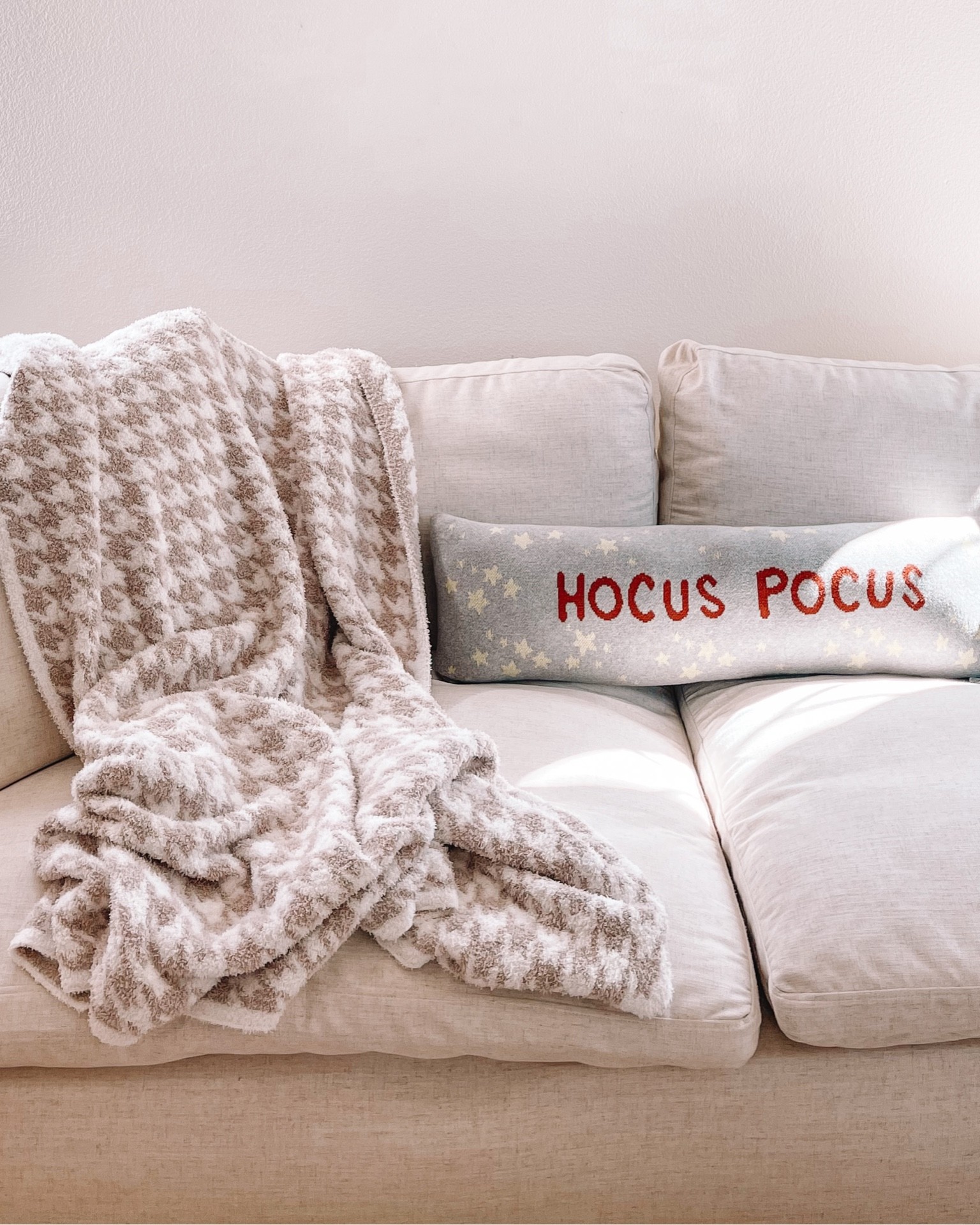 The most buttery soft blanket! The size is amazing and the texture is 😍. Still on sale with code fall30! These would make awesome gifts! 

#LTKSeasonal #LTKsalealert #LTKhome