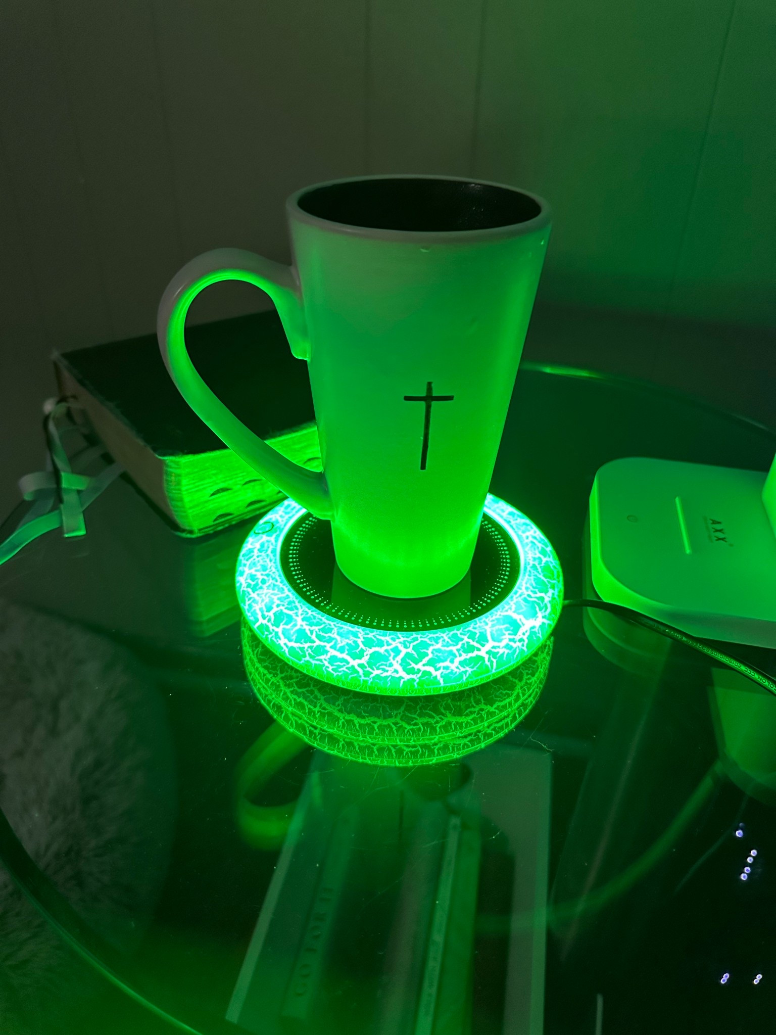 Coffee Mug Warmer with 7 LED Color Lights – Fast Heating & High Temp, Auto On/Off 

#LTKHome #LTKmorningroutine #LTKSaleAlert