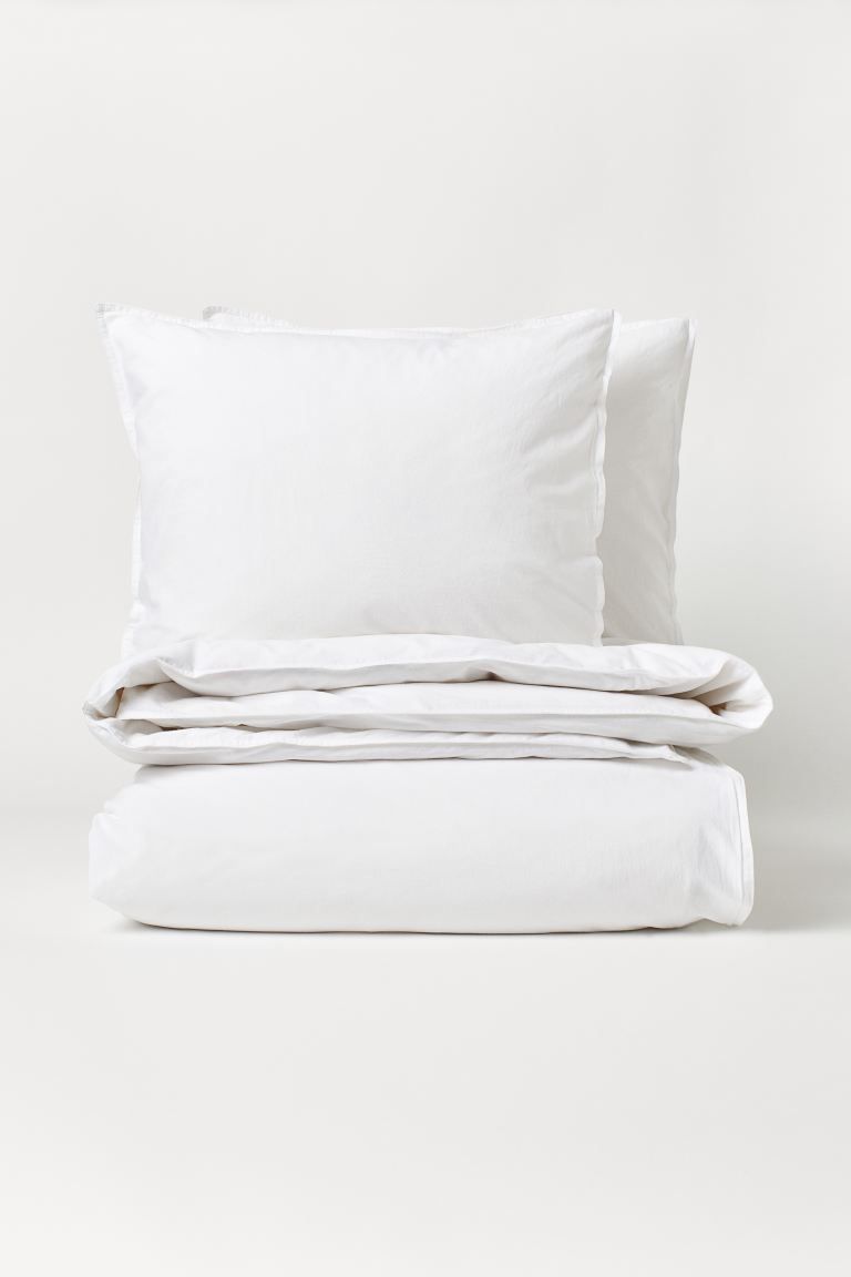 Doppelbettwäsche aus dicht gewebter, vorgewaschener Bio-Baumwolle für einen besonders weichen G... | H&M (DE, AT, CH, NL, FI)