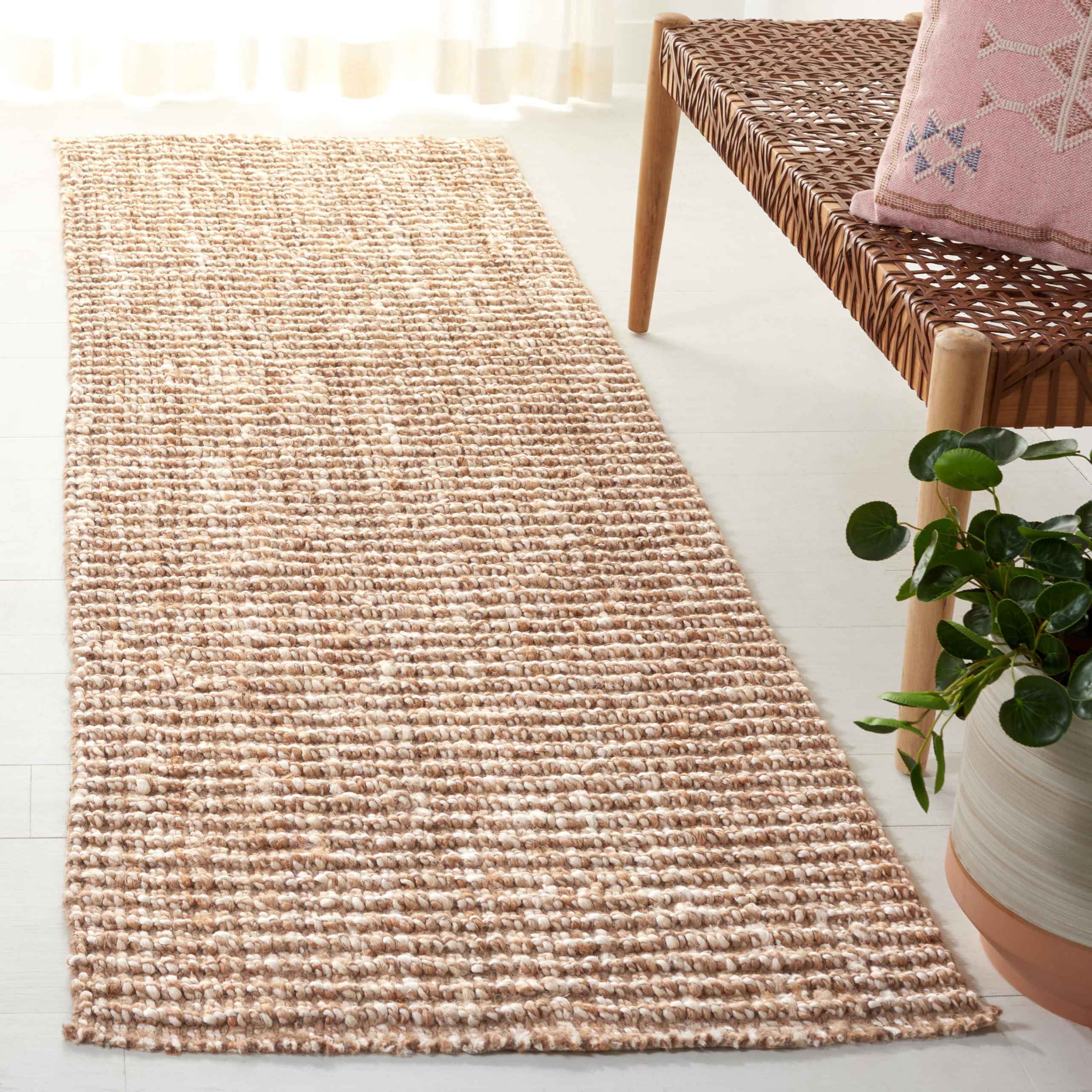 SAFAVIEH Natural Fiber Collection Runner Rug - 2'6" x 8', Natural & Ivory, Handmade Jute, Farmhou... | Amazon (US)