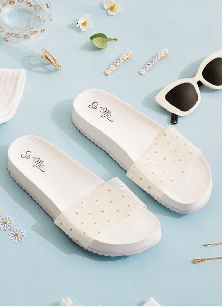 Daisy Print Slip-On Sandals | Forever 21 (US)