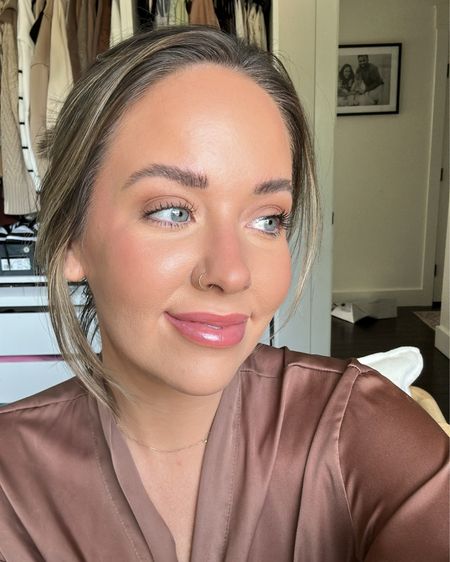Linking everything here that I used to achieve this look! The iconic London under glow blurring primer and their super smooth skin tint is my base. They re such a good duo together! 

Iconic London at Sephora, dibs desert duo stick, shape tape concealer, skin tint, dibs lip liner, brow pencil, NYX 

#LTKbeauty #LTKFind