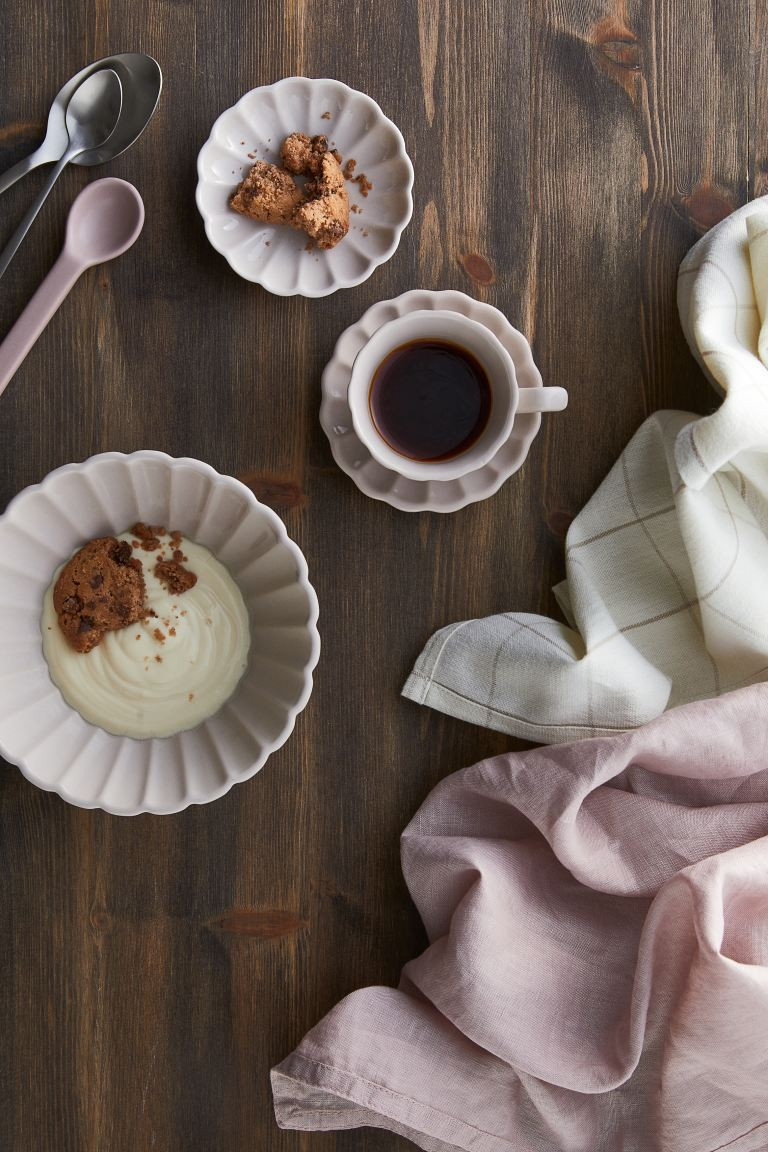 Small Stoneware Cup | H&M (US + CA)