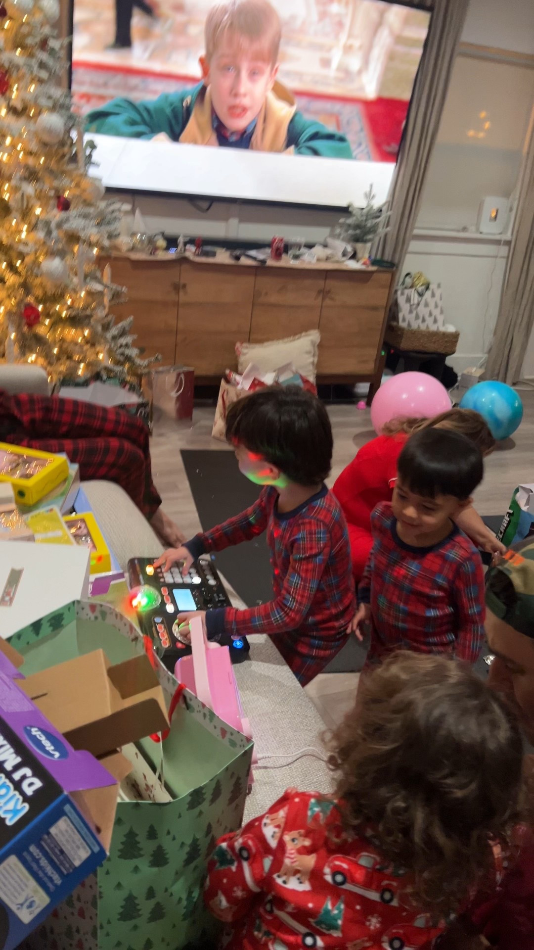 dj toy 🎶 

#LTKGiftGuide #LTKHoliday #LTKKids