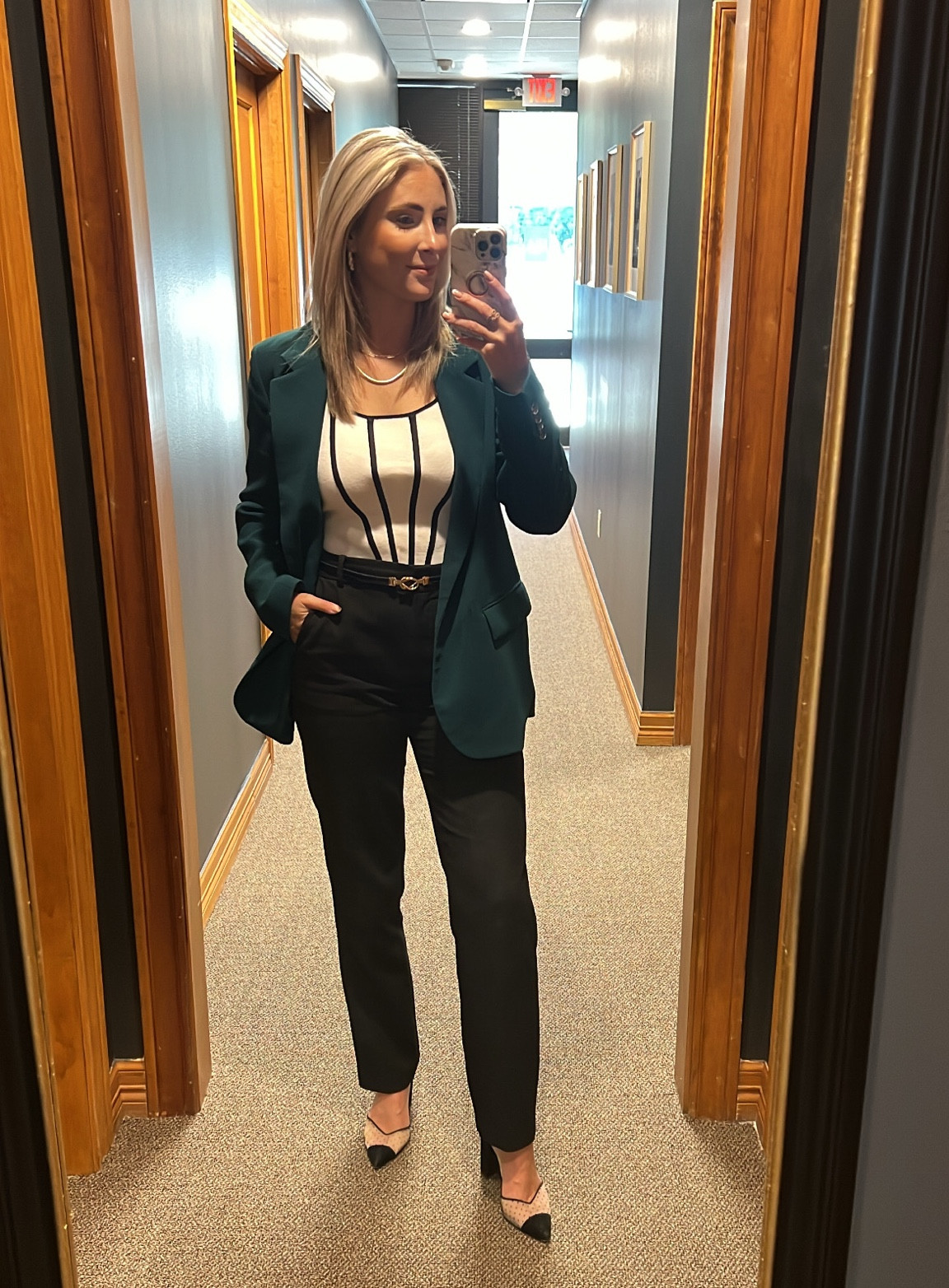 Monday #workwear I wish I could link all the things but my jacket and pants are from Aritzia and they are for sure a staple in my wardrobe! Both extremely well made and comfy! I highly recommend shopping there. If you want my pants, message me and I will send you the link from the website!

Now let’s take a moment for this adorable black and white top! Yes it’s a crop top but thankfully for my short torso and high waisted pants, I can wear it to work! I’m wearing an XS and it fits perfectly! 

I just got this super cute belt from Amazon and it comes in brown as well! How this belt adjust is genius! 

#expressfashion #amazonfashion #lovewhatyouwear 