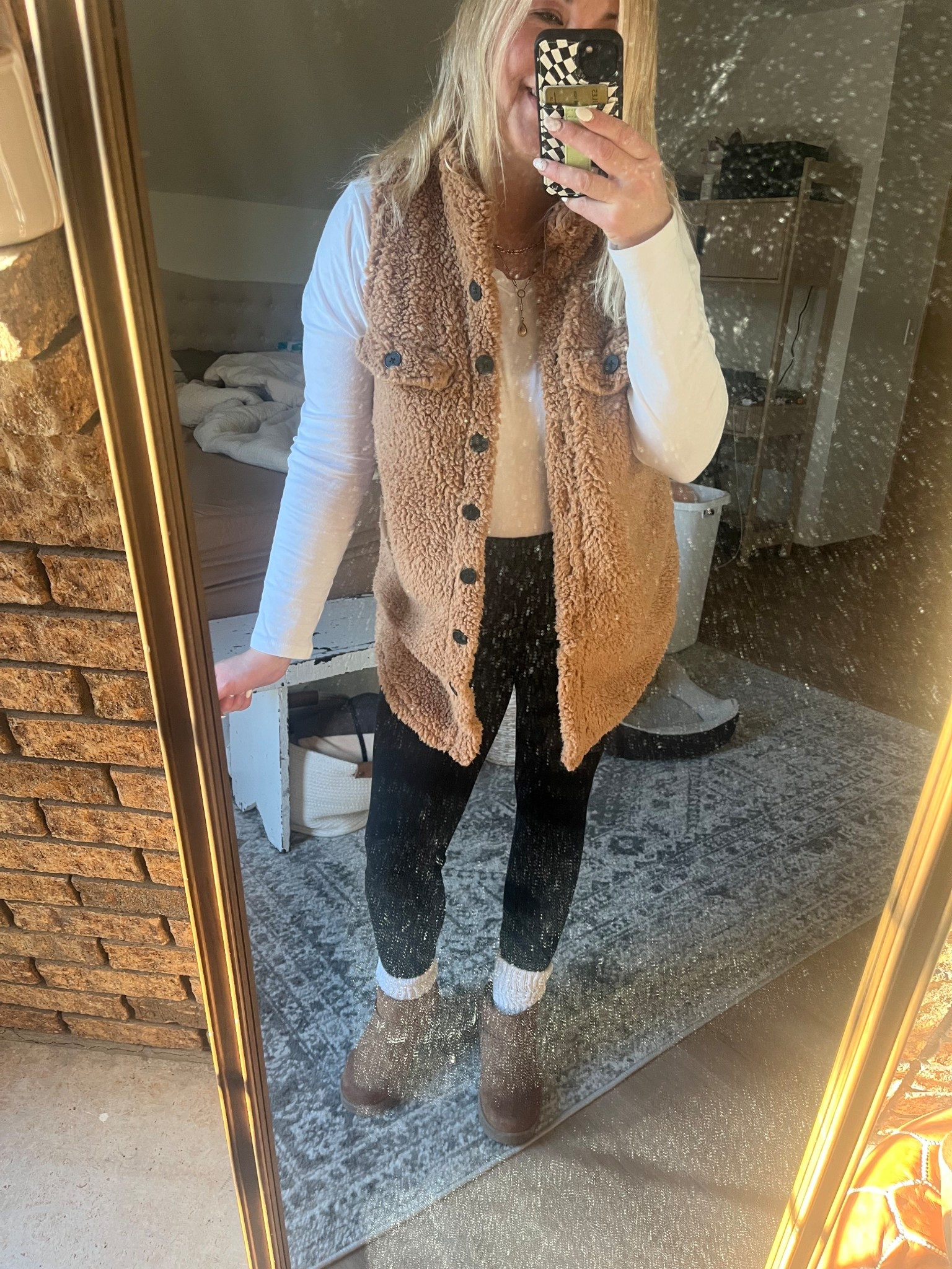 Comfy fall/winter mom outfit

#LTKMidsize #LTKOver40 #LTKmomlife