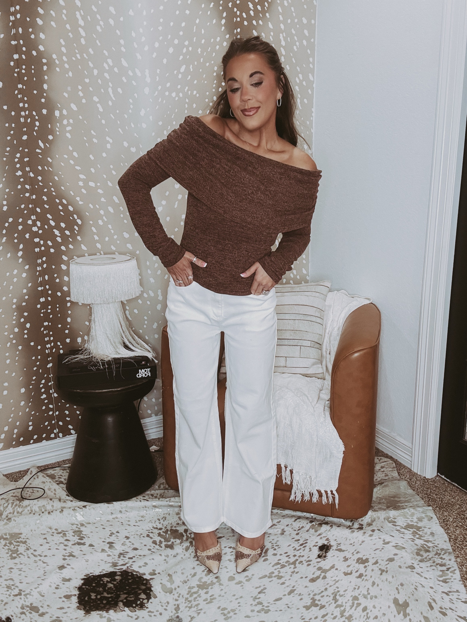 I'm loving this off-shoulder sweater (S) paired with wide leg jeans (2 - altered to a 0). The perfect comfy yet stylish combo! 💕


#LTKPetite #LTKSaleAlert #LTKootd