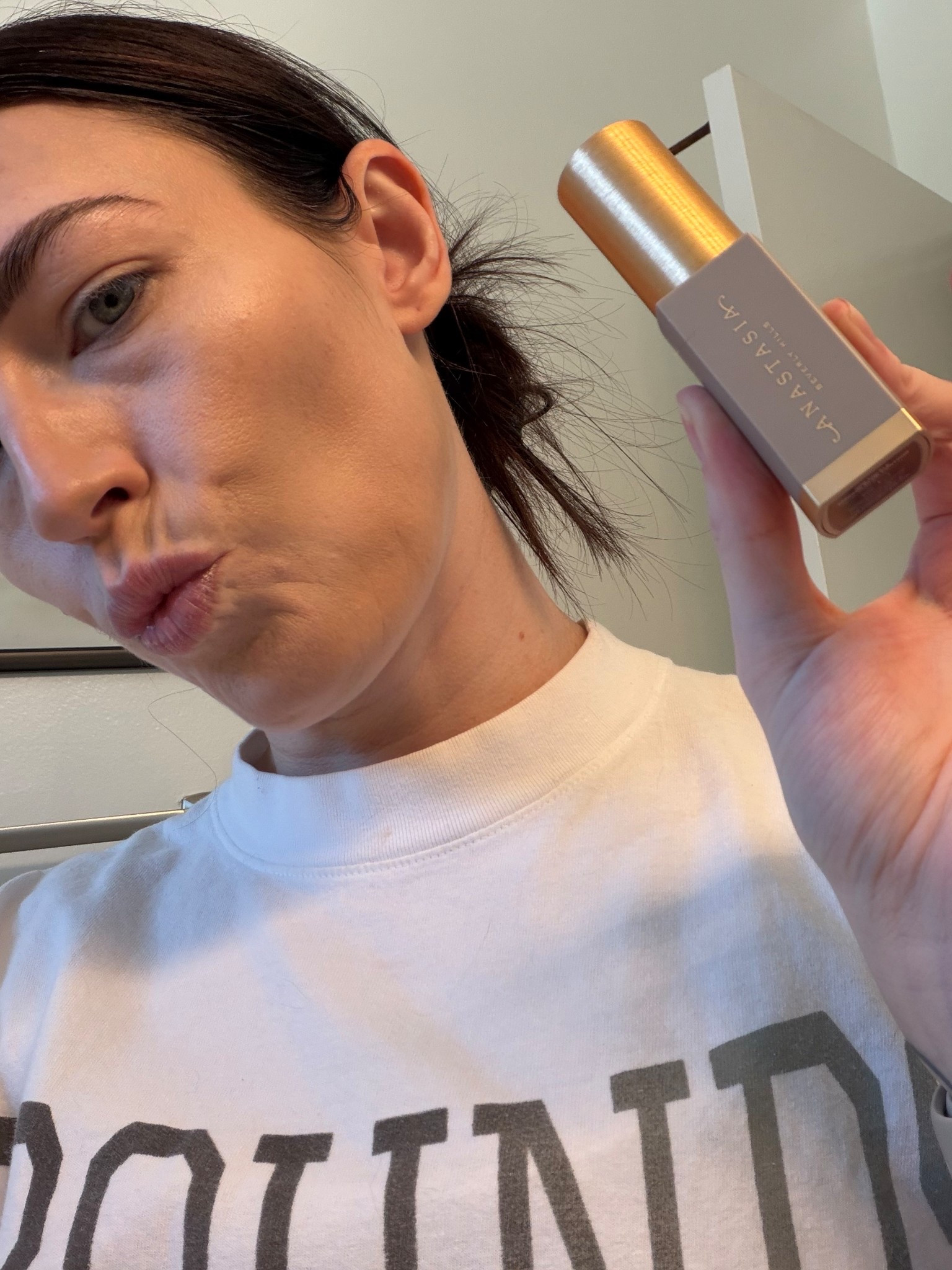 Obsessed with this contour 

#LTKBeauty #LTKgrwm