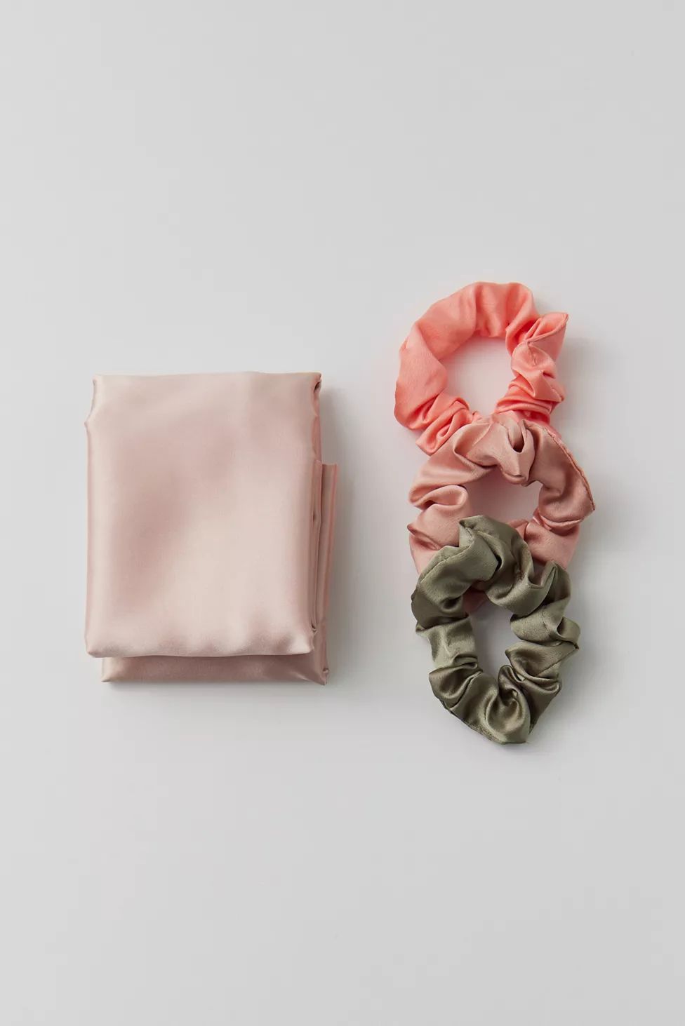 KITSCH Satin Pillowcase & Scrunchie 4-Piece Gift Set | Urban Outfitters (US and RoW)