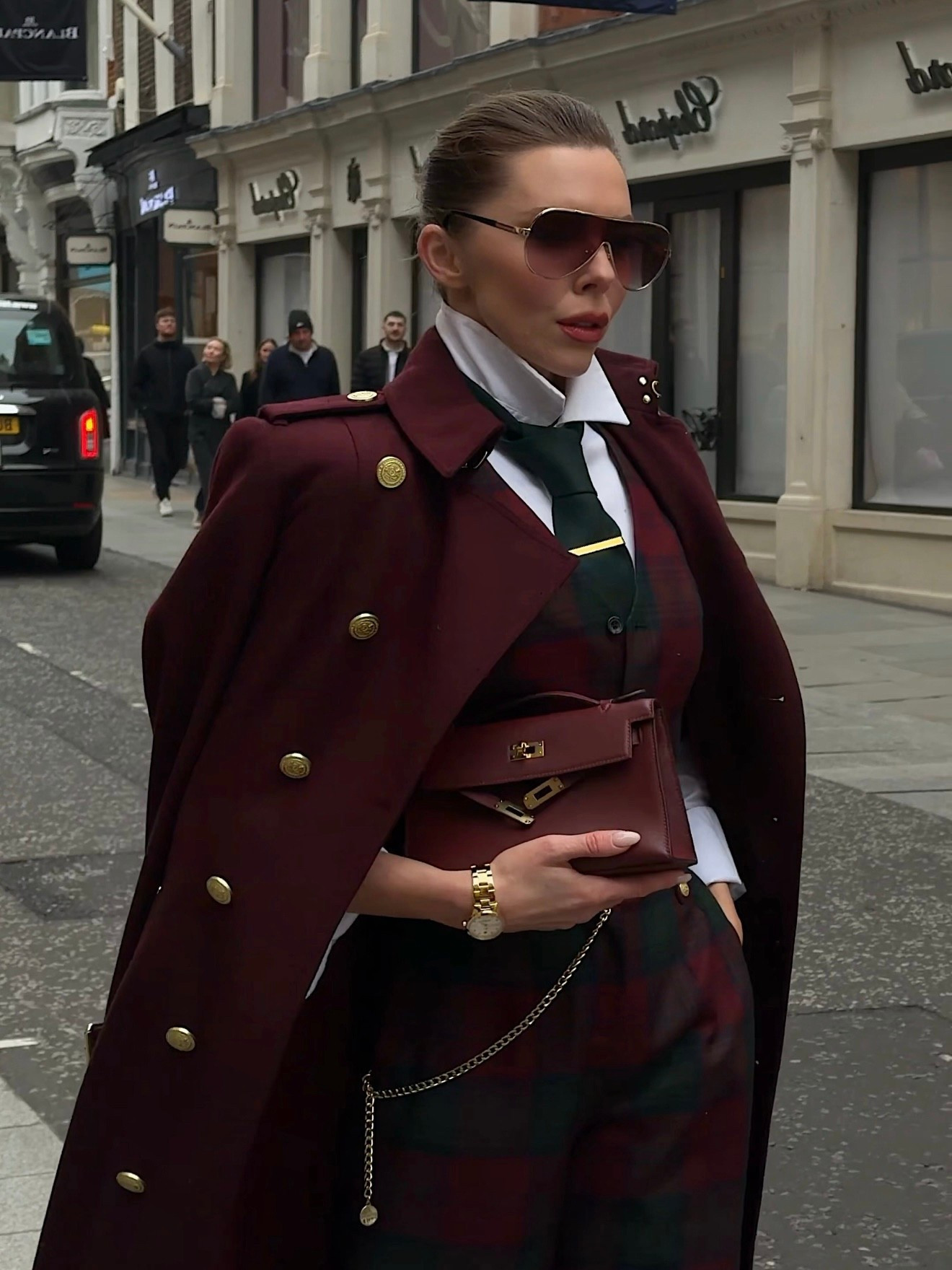 Gold Cup day at Cheltenham Gold Cup 🏇🍀
Wearing a full tailored look from Holland Cooper crisp white shirt, green tie, maroon & green check waistcoat with matching tailored trousers, and a maroon wool trench coat. Finished with maroon stiletto ankle boots for a polished race-day look.

Perfect for Cheltenham Festival style, race day fashion, tailored suits, and classic British countryside outfits.

#CheltenhamFestival #GoldCupStyle #RaceDayOutfit #HollandCooper #CountryStyle #TailoredSuit #RaceDayFashion

#LTKeurope #LTKuk #LTKluxury