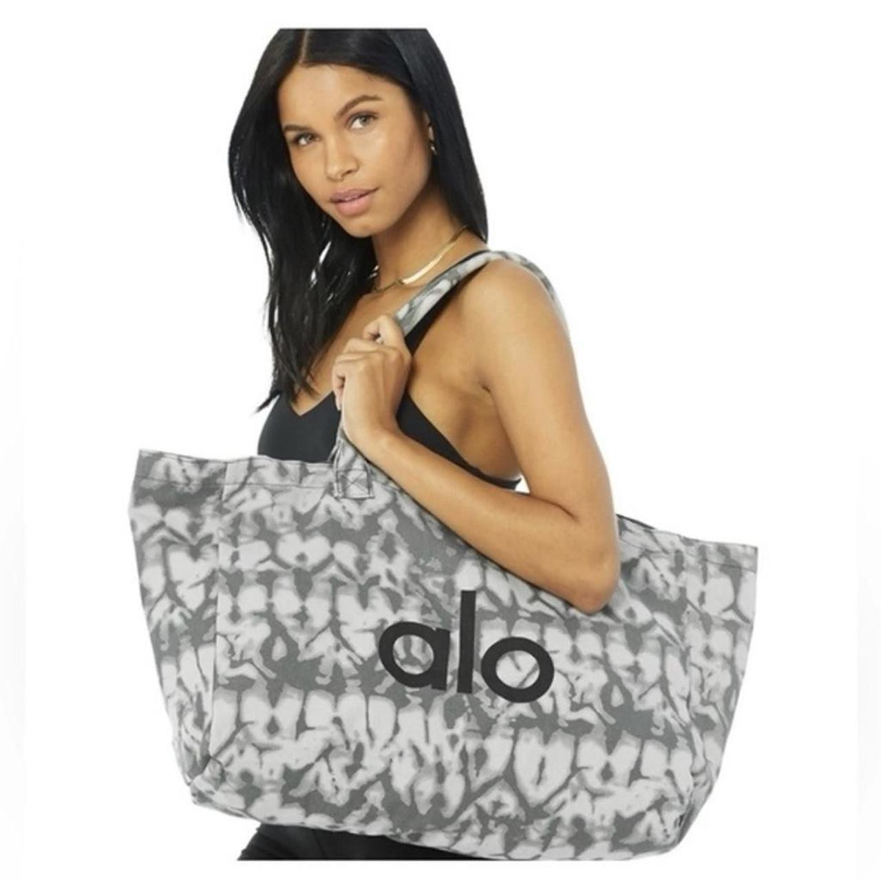 Alo Yoga Women's Tote bags - Grey/Black | Depop US