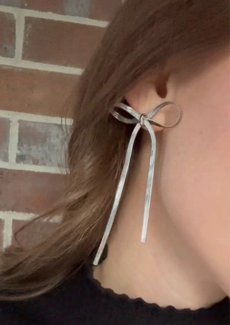 Bow earrings from Amazon // holiday earrings // statement earrings // silver earrings // Christmas earrings 

#LTKHoliday #LTKfindsunder50 #LTKSeasonal