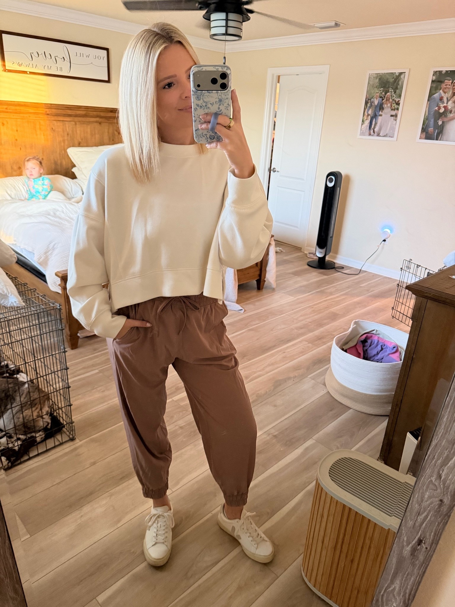 OOTD - these exact colors are out of stock but linking the other options! I’ve had both of these for 2+ years and they still sell these lines bc they’re that good 🤪

#abercrombie #ypb