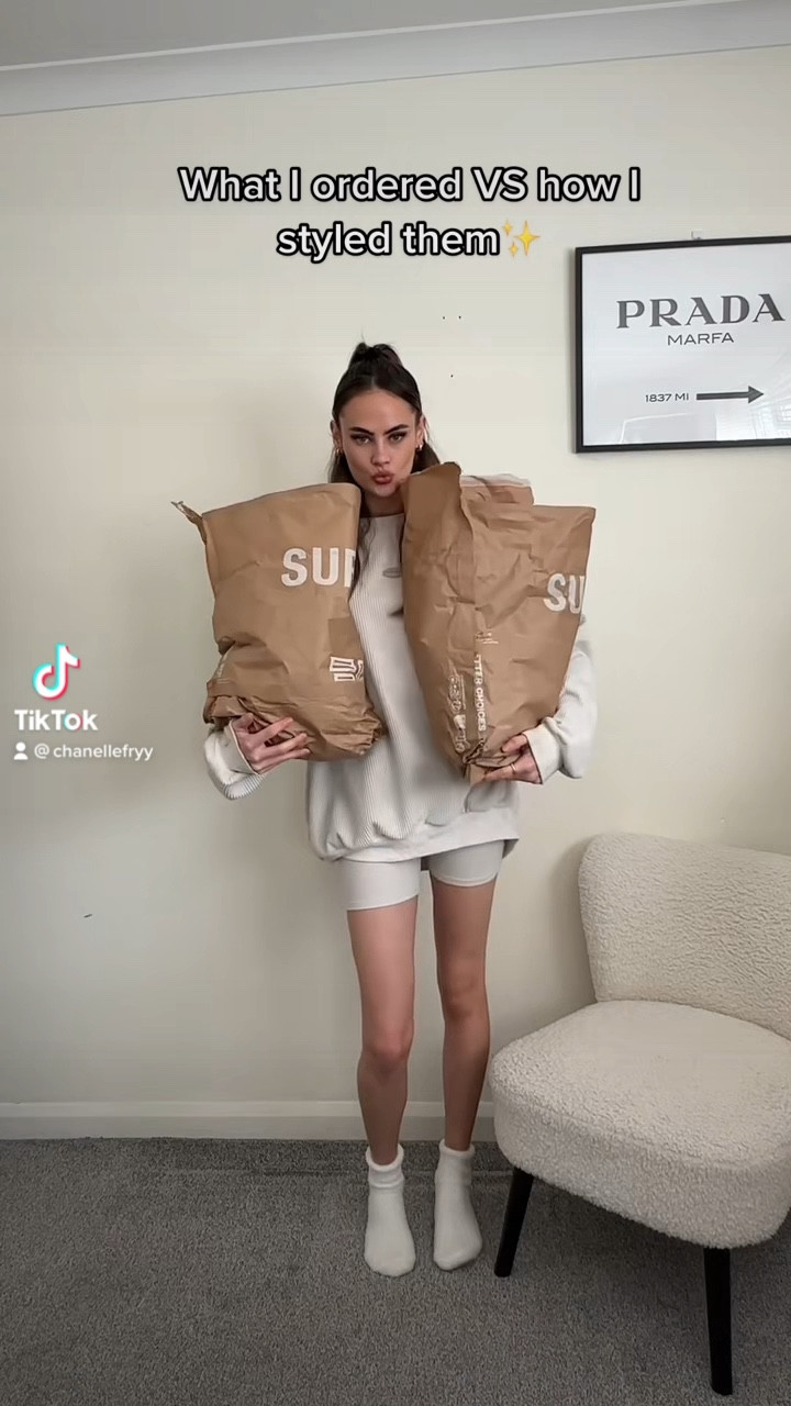 What I orders VS How I styled them! 
Superdry try on haul - use code ‘CHANELLEF10’ to save %% on their website! 💚

#superdry #tryonhaul #whatiordered #unboxing #style #ootd #springoutfits #seamlessleggings 

#LTKunder100 #LTKstyletip #LTKsalealert