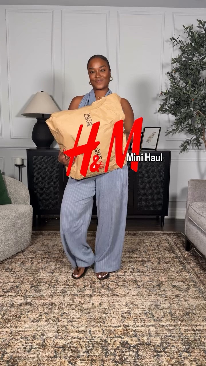 Part 2 of the H&M haul features what might actually be my favorite piece yet... 

I didn’t think anything would top the red dress, but this denim dress took the crown. 

Comment “DENIM” and I’ll send the direct link to the dress (and the rest of Part 2) 

You know what to do and I’ll send everything your way 🛒 

#hmhaul