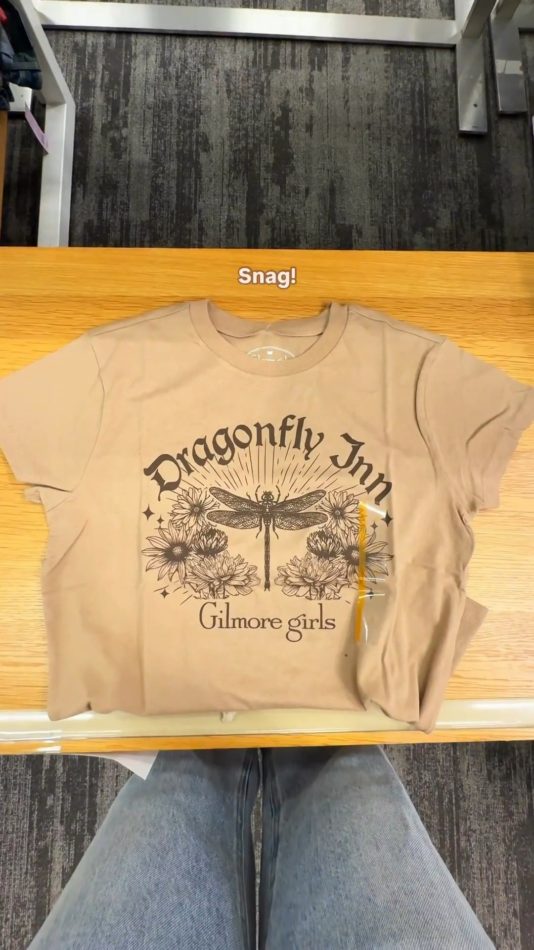 Found the cutest Gilmore Girls tee 🍂🍂 (and a few other cute Halloween graphic tee shirts!)

#LTKSeasonal #LTKautumn #LTKStyleTip