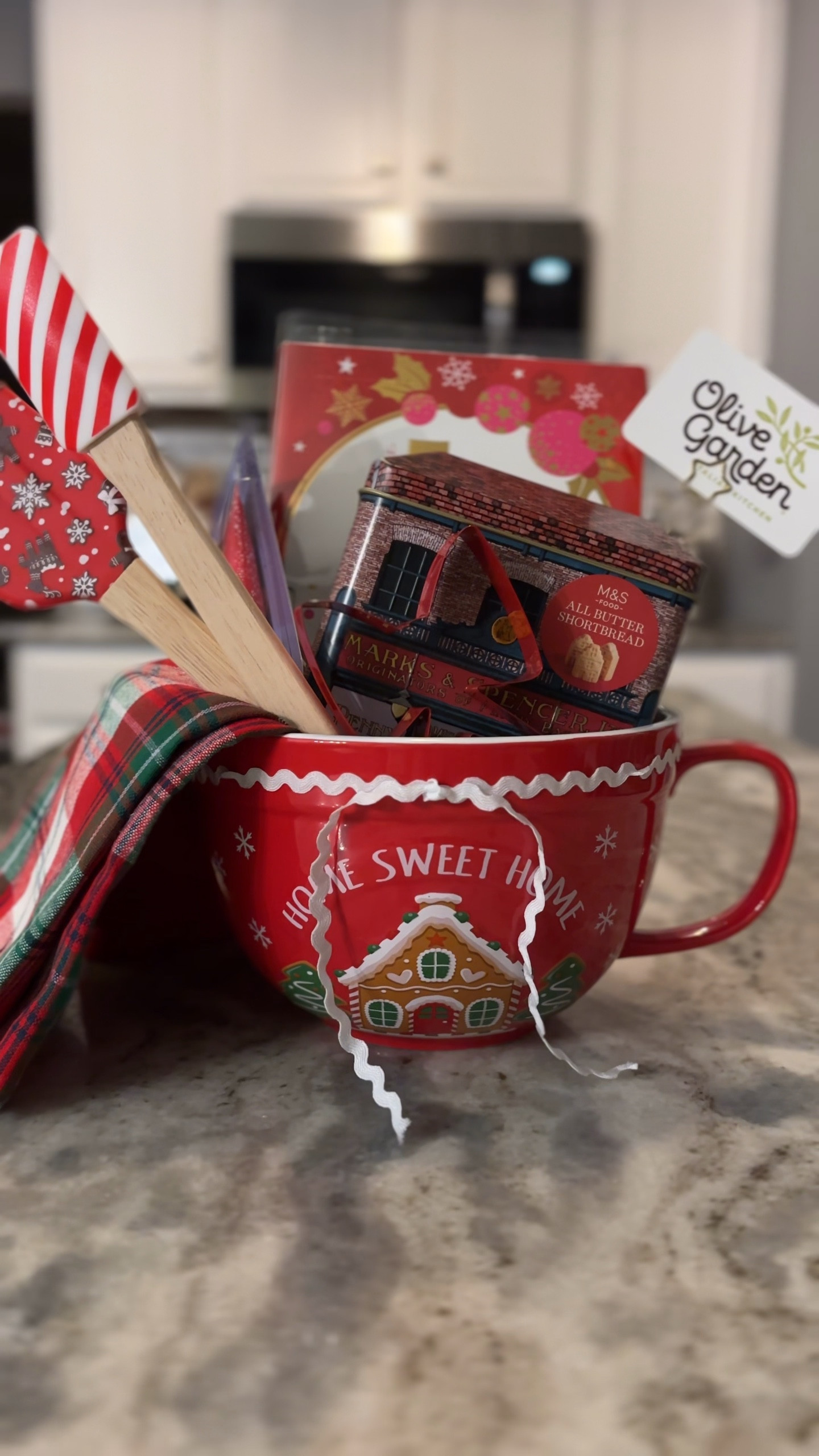 Easy hostess gift idea that looks thoughtful & festive 🎁✨
Festive, budget friendly, & comes together in no time perfect for last minute gatherings! 🎄

Comment “Gift” to get the links sent straight to your inbox 🫶🏻


















.
.
.
.
.
.
#christmasgiftsideas #holidaygiftideas #hostessgift #holidayseason #christmasgifts #christmasgiftguide 

#LTKSeasonal #LTKGiftGuide #LTKHoliday