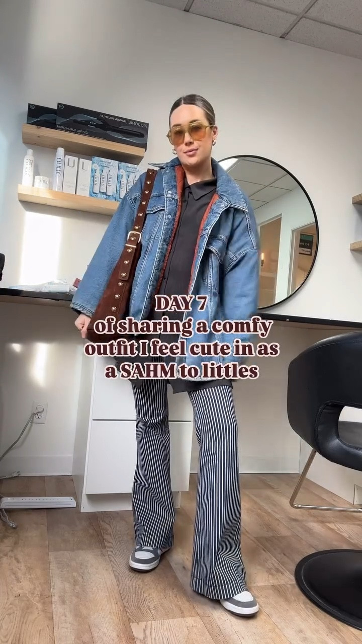 Ok I wore this to my 2 days/month job as a hairstylist but it’s so comfy I could definitely wear this chasing my kids around too. 

Comment SHOP for links 🔗

Millennial mom outfits, comfy outfits for moms, thrifted style, comfy casual