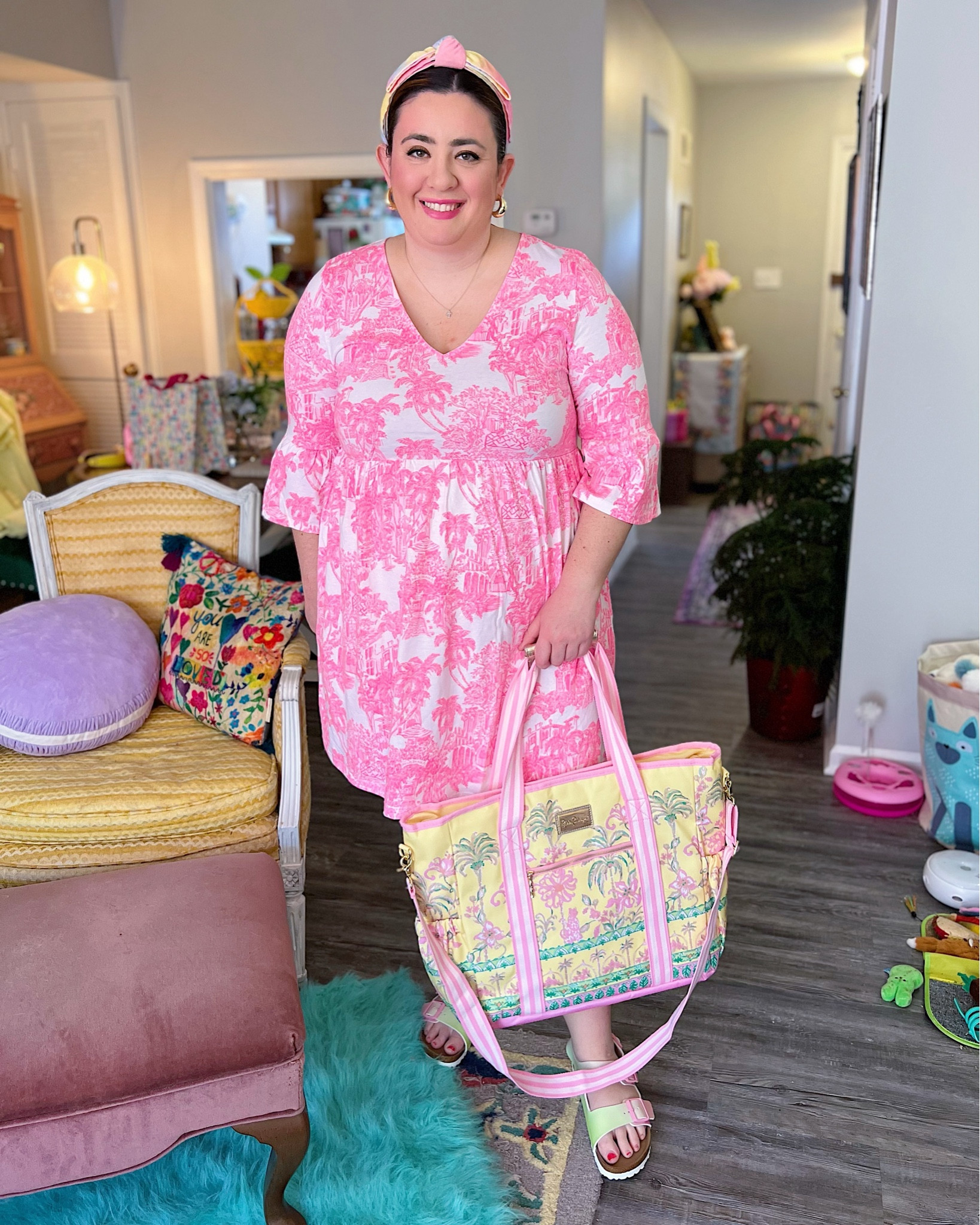 Lilly Pulitzer v-neck knit pink toile print dress, yellow cooler tote, and bow headband 🩷

Preppy outfit, resort wear, spring dress, colorful style 

#LTKmidsize #LTKSeasonal #LTKstyletip