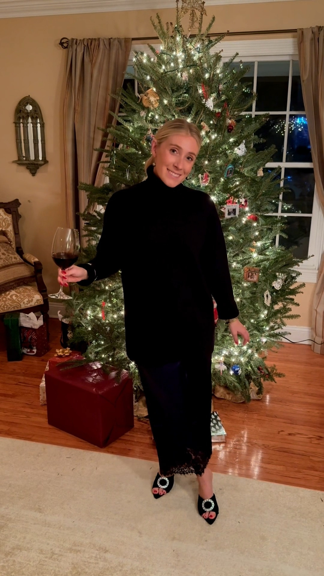 These reformation pants are the perfect New Year’s Eve option. From celebrating at home and being cozy yet chic 

#LTKootd #LTKHoliday #LTKSeasonal