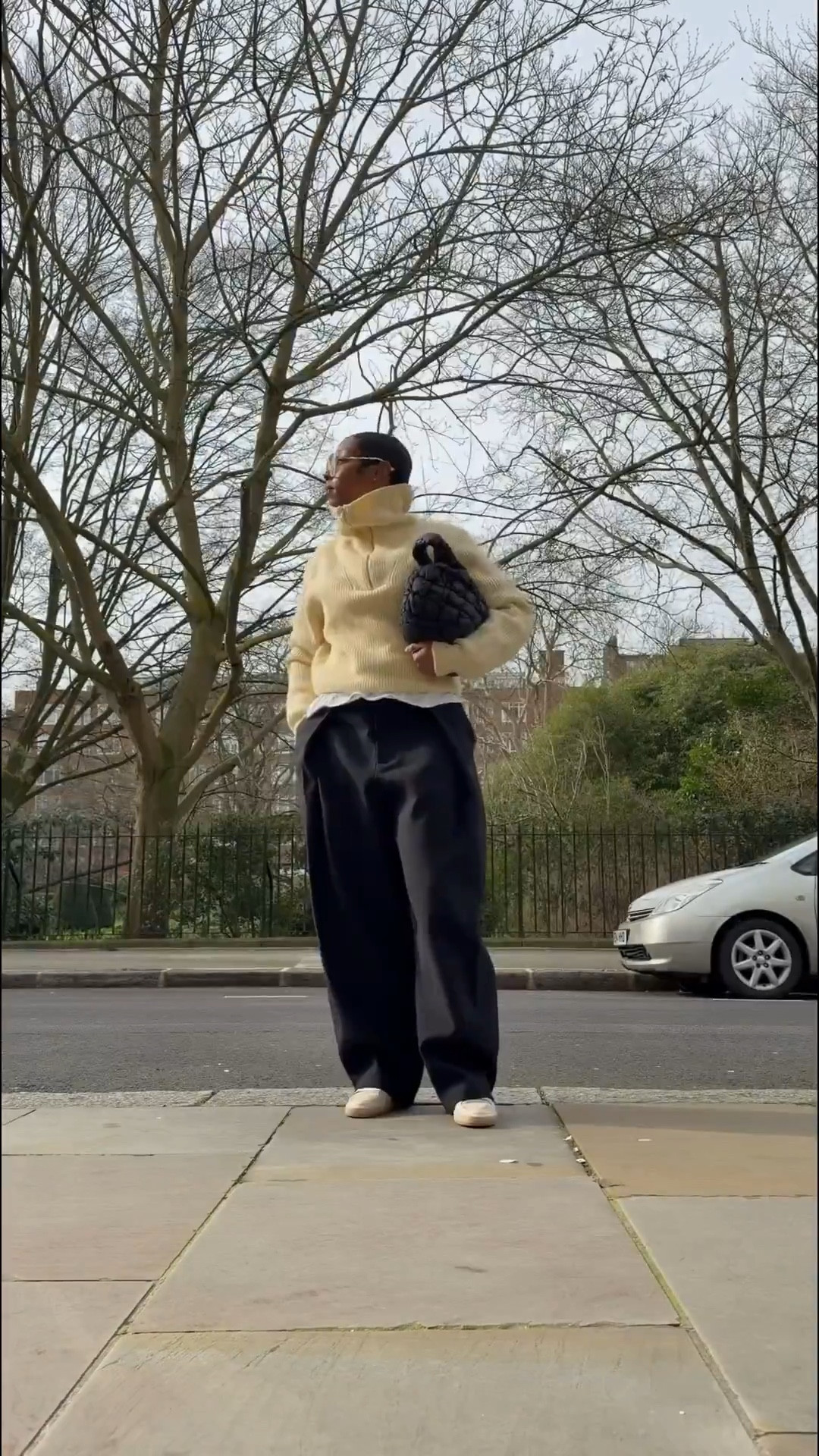 Effortless layers and elevated basics 🤍
This look is all about clean structure and cosy textures — easy to wear, easy to repeat.