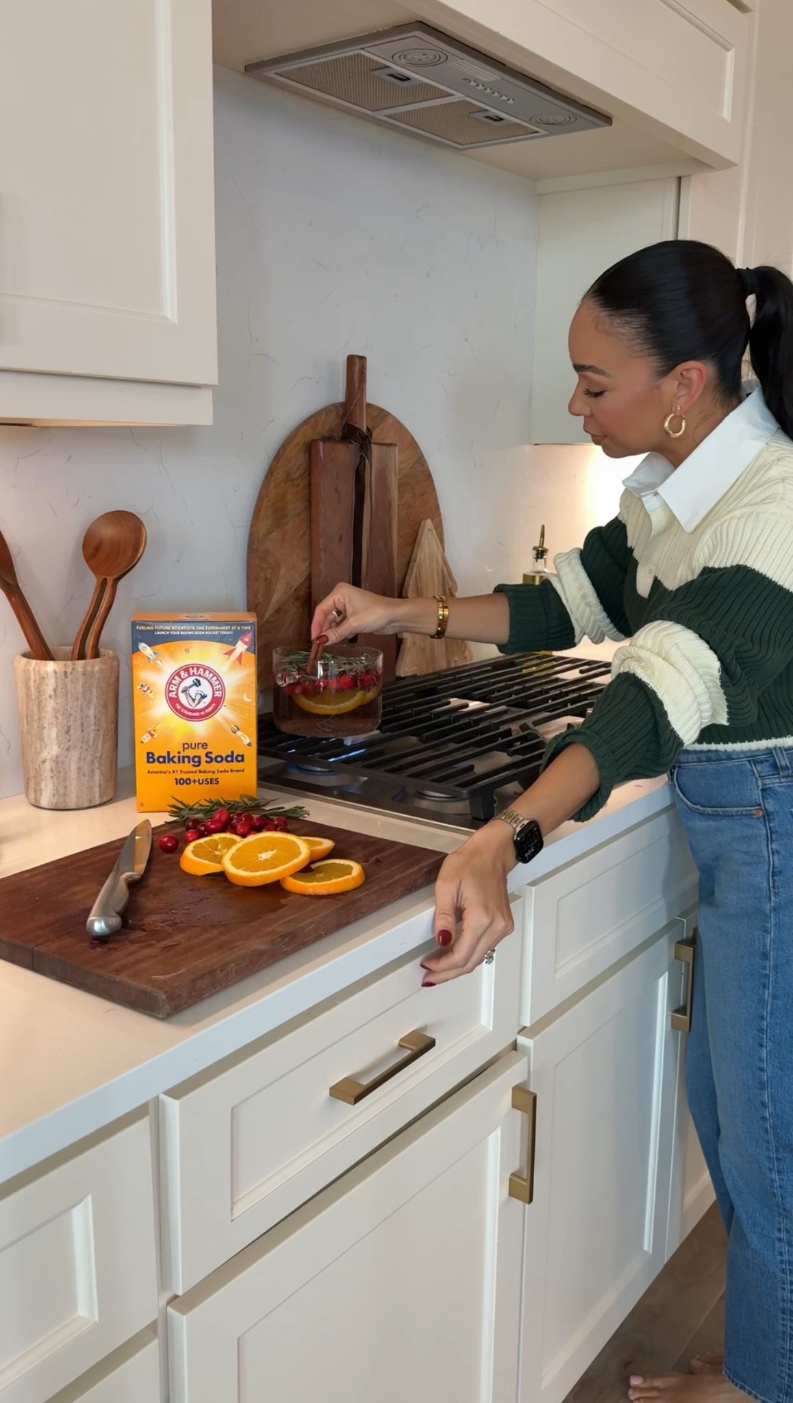 @armandhammer baking soda has SO many uses in our house but my #1 seasonal fave is a simmer pot! Oranges, cranberries, cinnamon, cloves and a tablespoon of baking soda deodorizes and fills the room with the perfect holiday scent 🎄🍊🍃 #armandhammerpartner #armandhammer #bakingsodahacks

#LTKGiftGuide #LTKHoliday #LTKmomlife