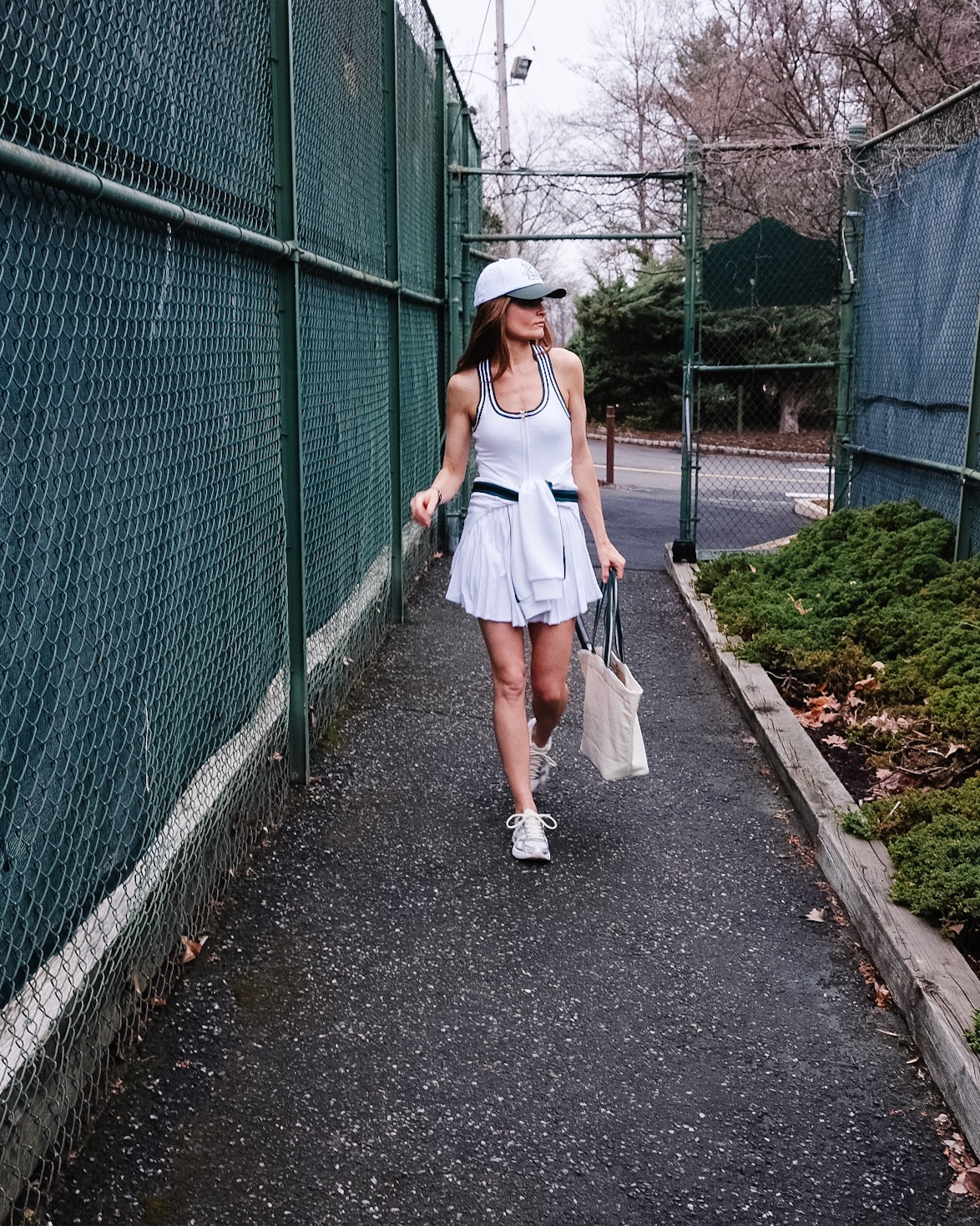 @varley’s new club collection is perfect on and off the court. 

Sizing notes: wearing a small in all 

#invarley #ad #varley