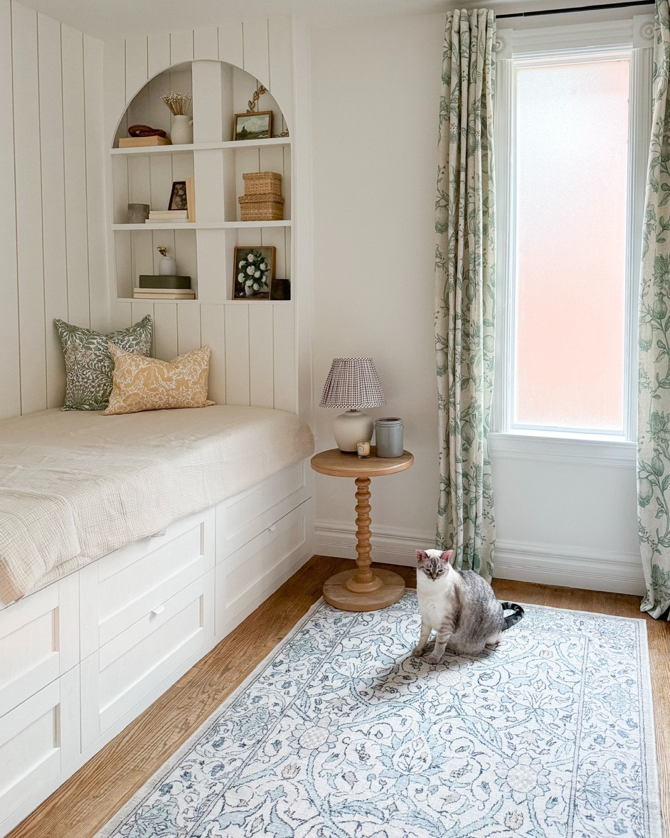 Guest room bed nook decor 

#LTKStyleTip #LTKHome