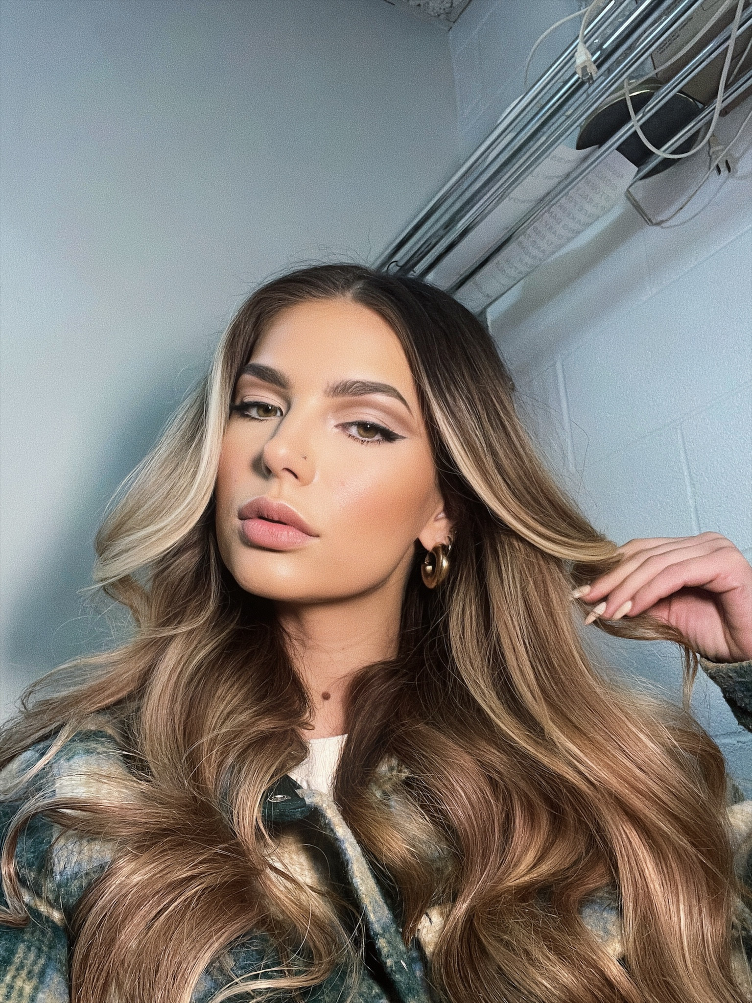 makeup, ysl, elf, maybelline, laura mercier, glam 

#LTKbeauty