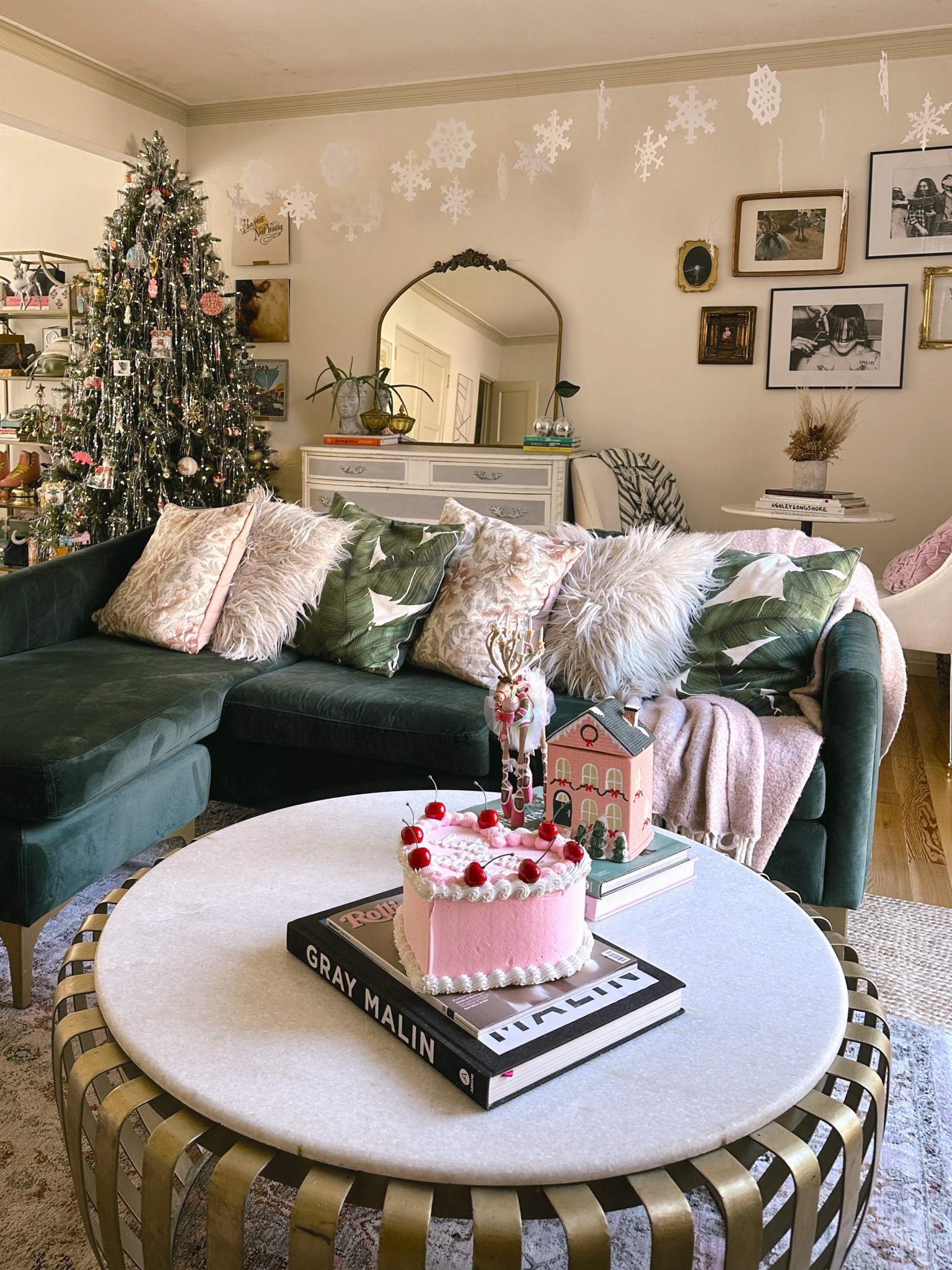 Apartment home decor, Christmas tree ornaments, holiday season decor, for the home, Amazon, budget friendly, food ornaments, colorful decor, Anthropologie, gift ideas, sam's club Member's Mark 9' 1,000 LED Pre-Lit Bristle Fir Christmas Tree, amazon, silver tinsel, fake tree

#LTKfindsunder100 #LTKHoliday #LTKGiftGuide