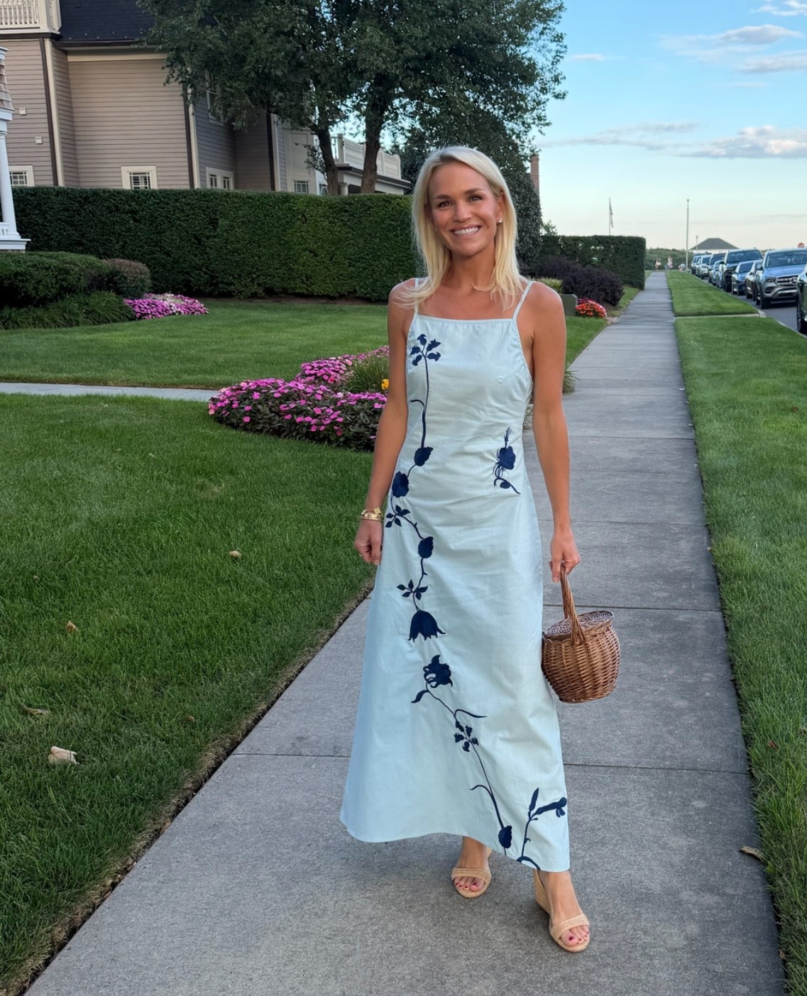 @Fanm Mon the prettiest dress 🩵💙🩵💙

effortless elegance and striking floral artistry. Cut in a graceful A-line silhouette, it features delicate spaghetti straps and oversized botanical embroidery that trails across the dress like a climbing vine. The clean neckline and sweeping shape create a refined canvas for the intricate floral motif

#LTKootd
