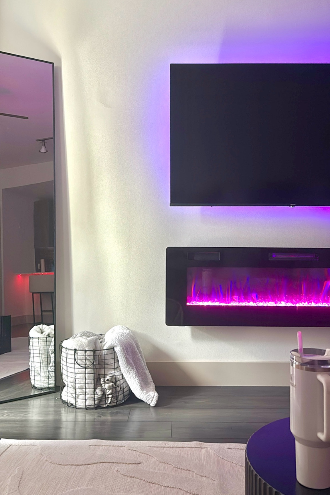 You guys are getting the deets before TikTok does 🤭 We are finally starting to get my living room together in my new apartment & here are the links to all the furniture/decor I ordered! The color scheme for my living room/kitchen is black, cream, and brown!

#LTKU #LTKHome