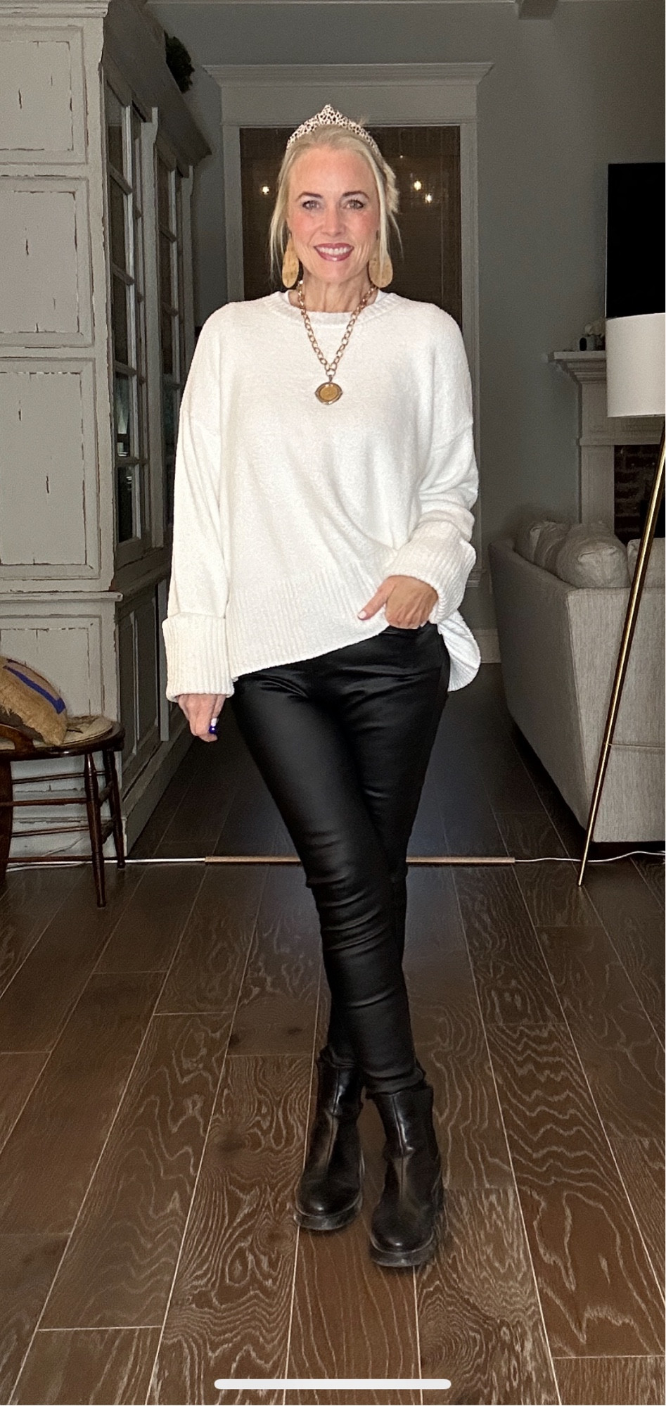 Easy peasy comfy outfit that works for fall through spring. 

#LTKmidsize #LTKSeasonal #LTKover40