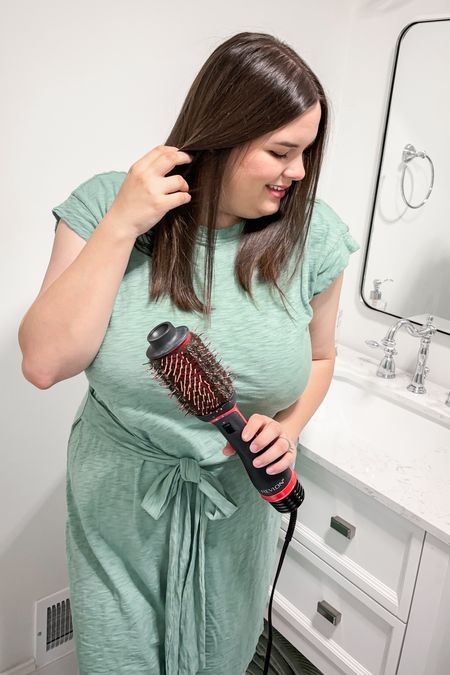 Welcome to the tried and true series where I share products I’ve loved for over a year. 

I’ve had the Revlon round brush blow dryer for 5+ years and use it on a weekly basis. 



#LTKFindsUnder50 #LTKBeauty