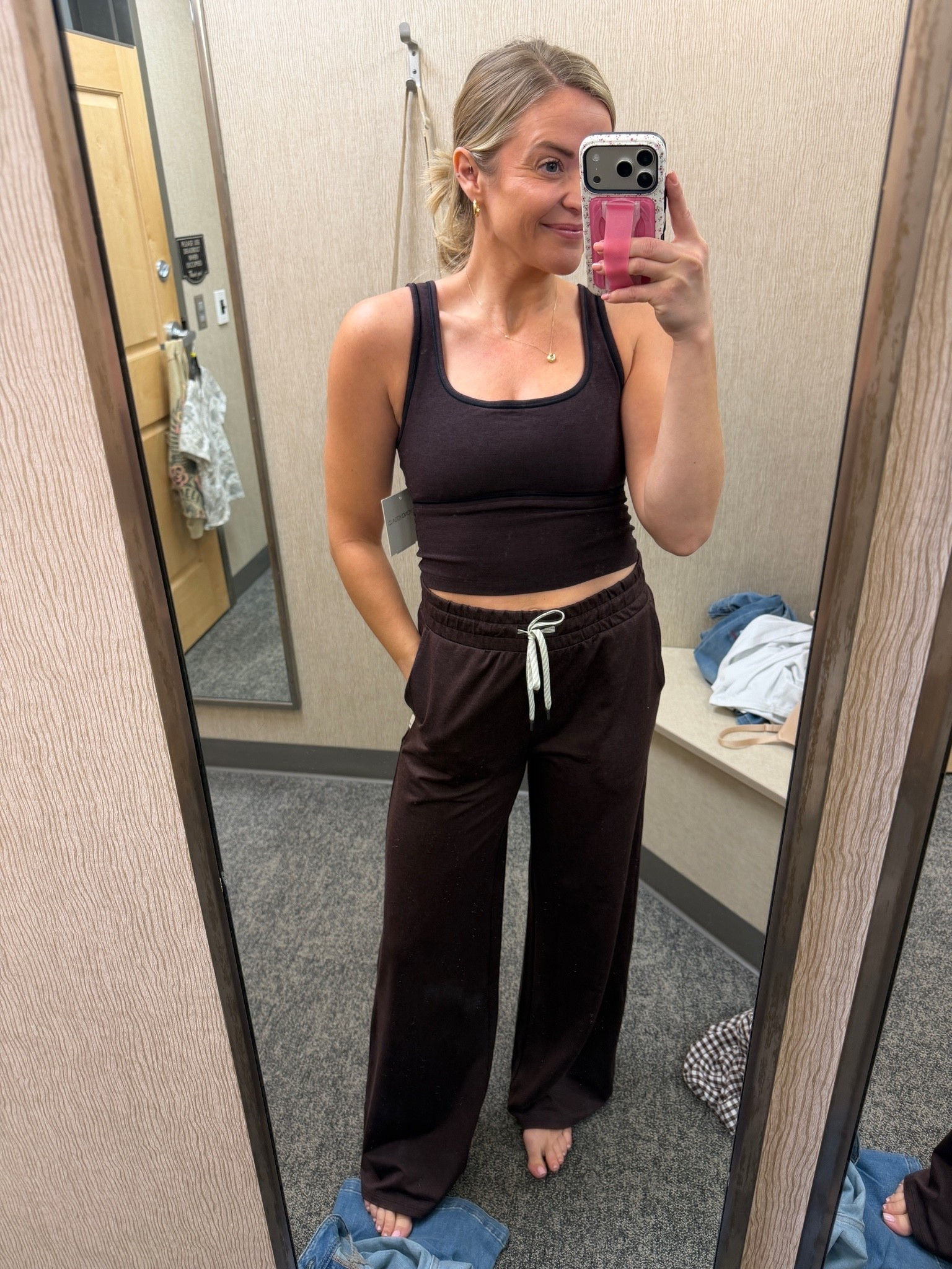 Beyond yoga top 
Vuori sweatpants 
Both TTS (small)