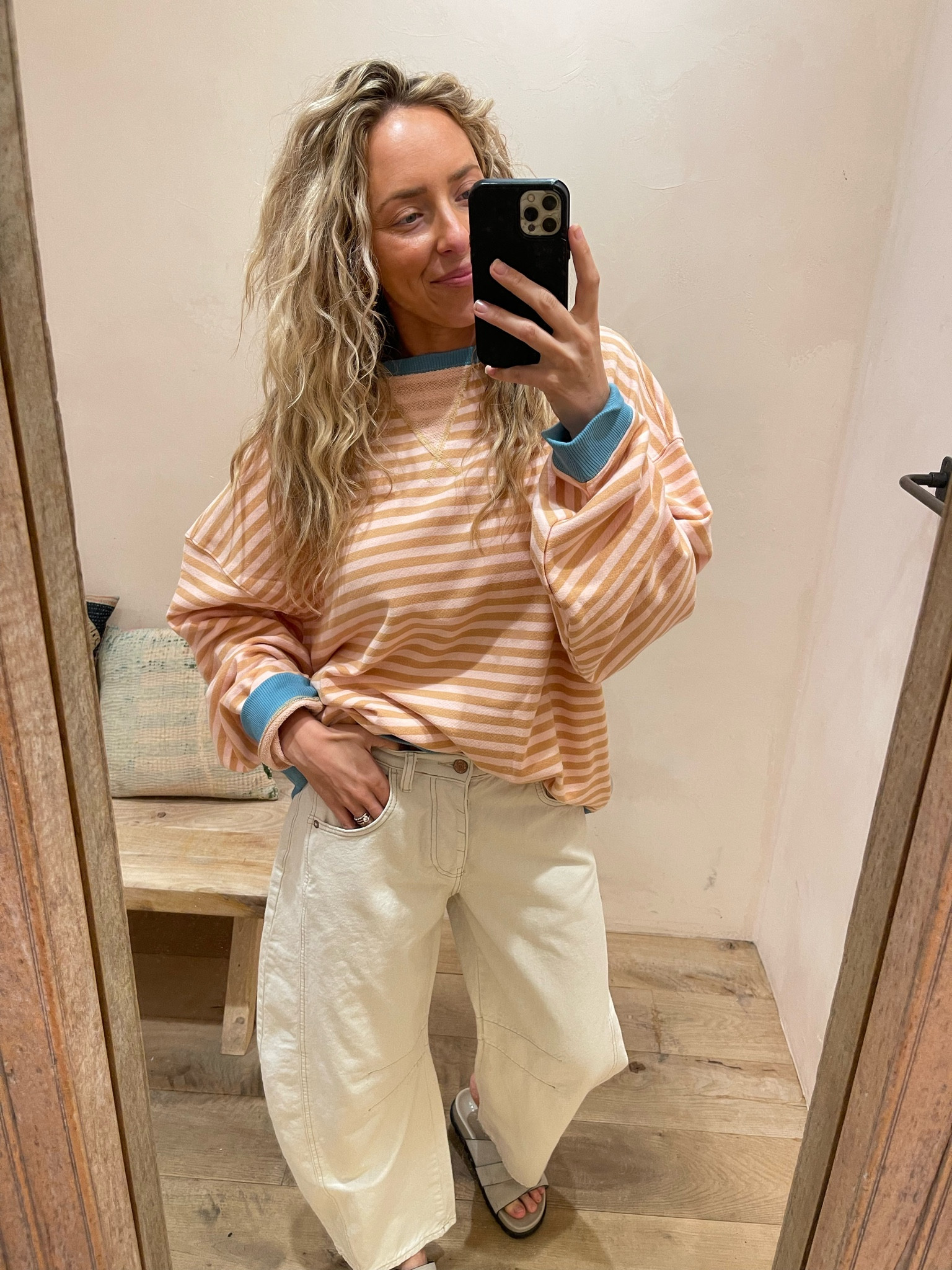 Size small crewneck 
Sized up in jeans 