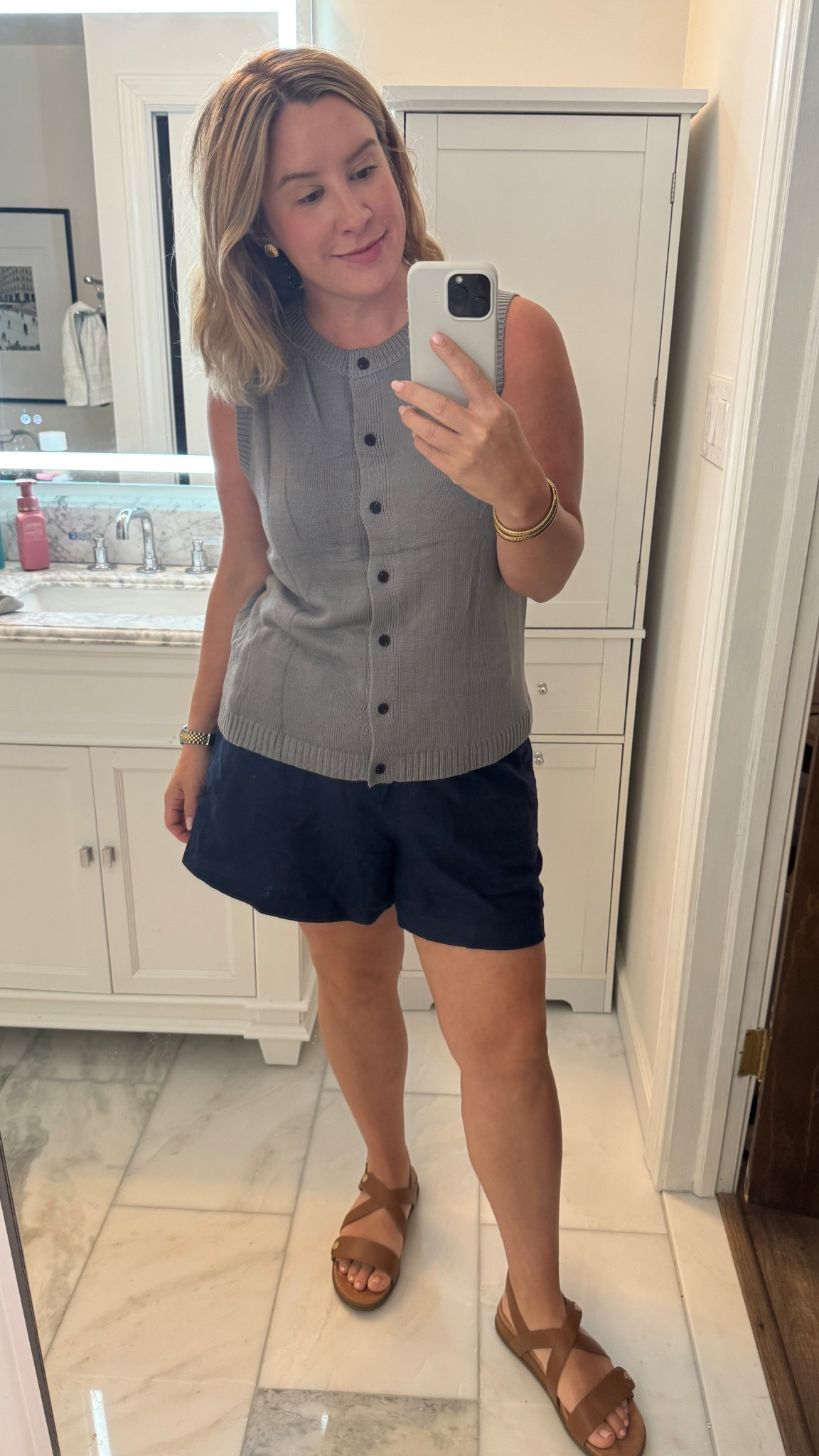 Shorts and sweater top 

#LTKStyleTip