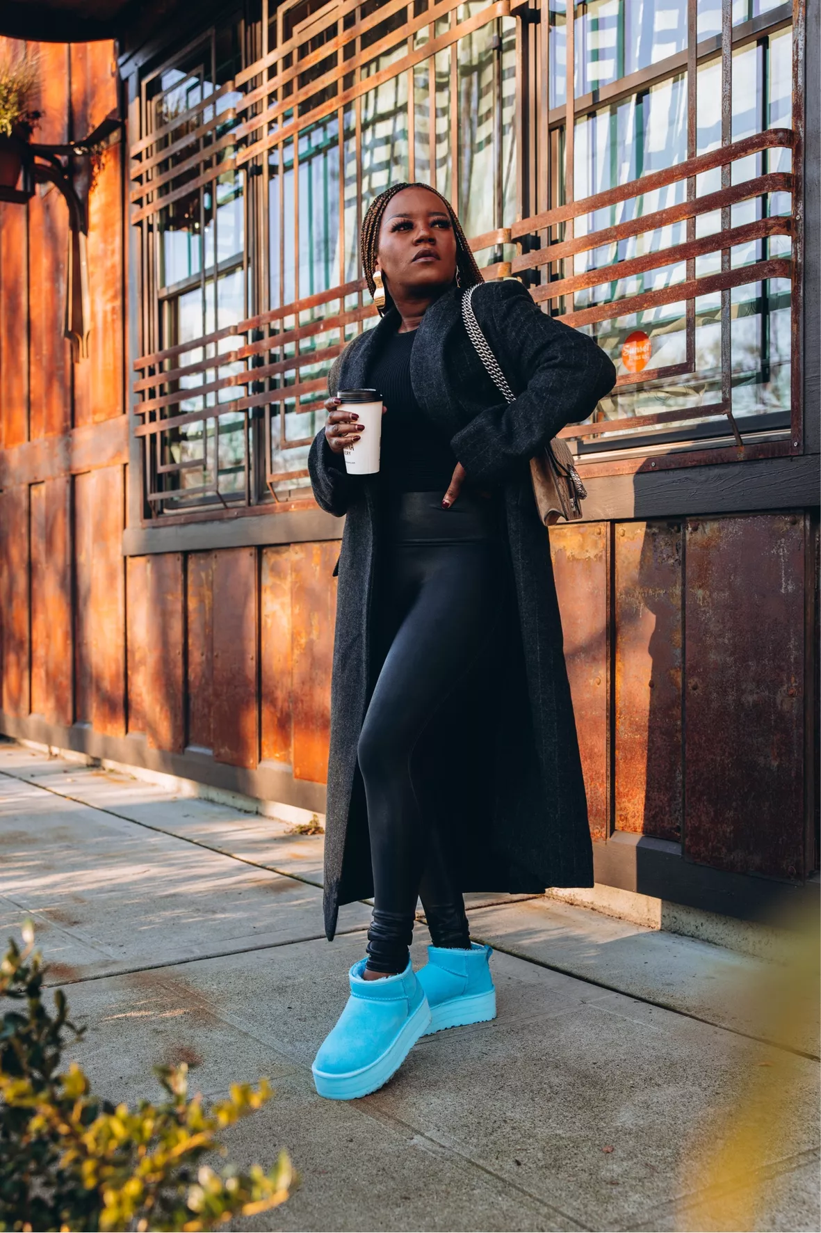 How To Style Ugg Platform Ultra Mini Boots (Plus Dupes) - The Travelin' Gal