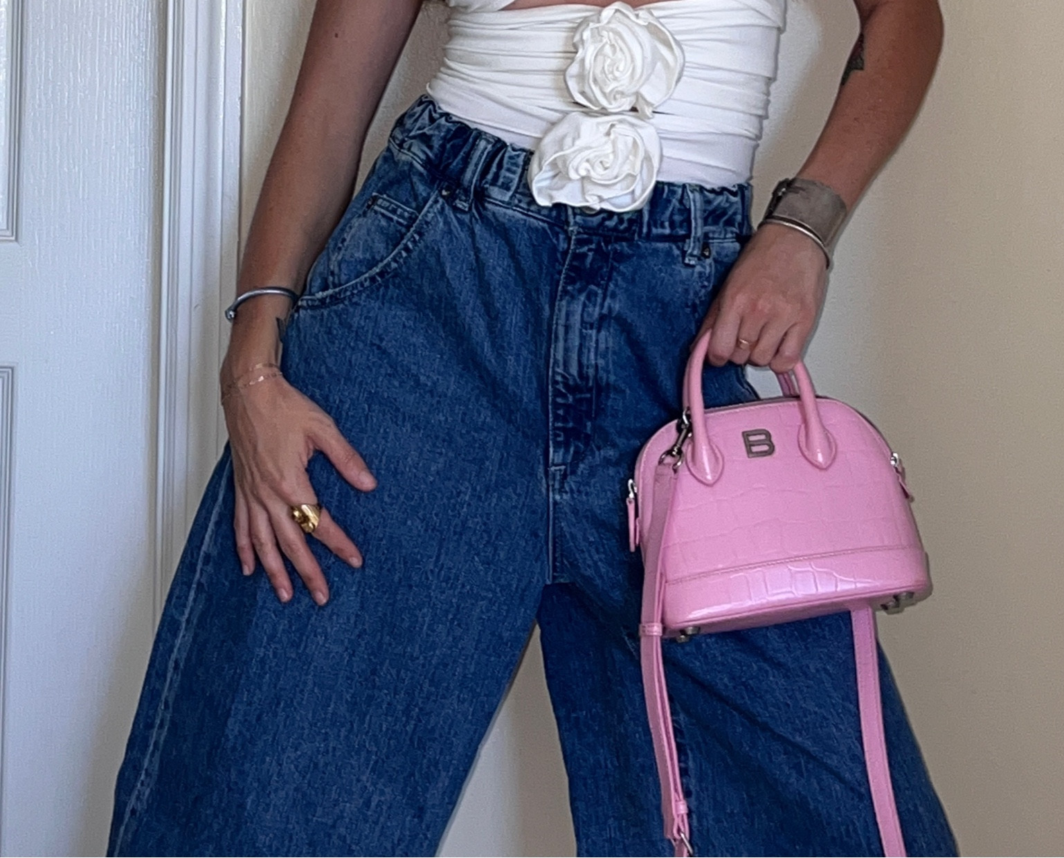 My favorite jeans by Moussy Vintage 💕

Their styles are 
#baggy 
#comfortable 
#highquality

#LTKFind #LTKworkwear #LTKstyletip