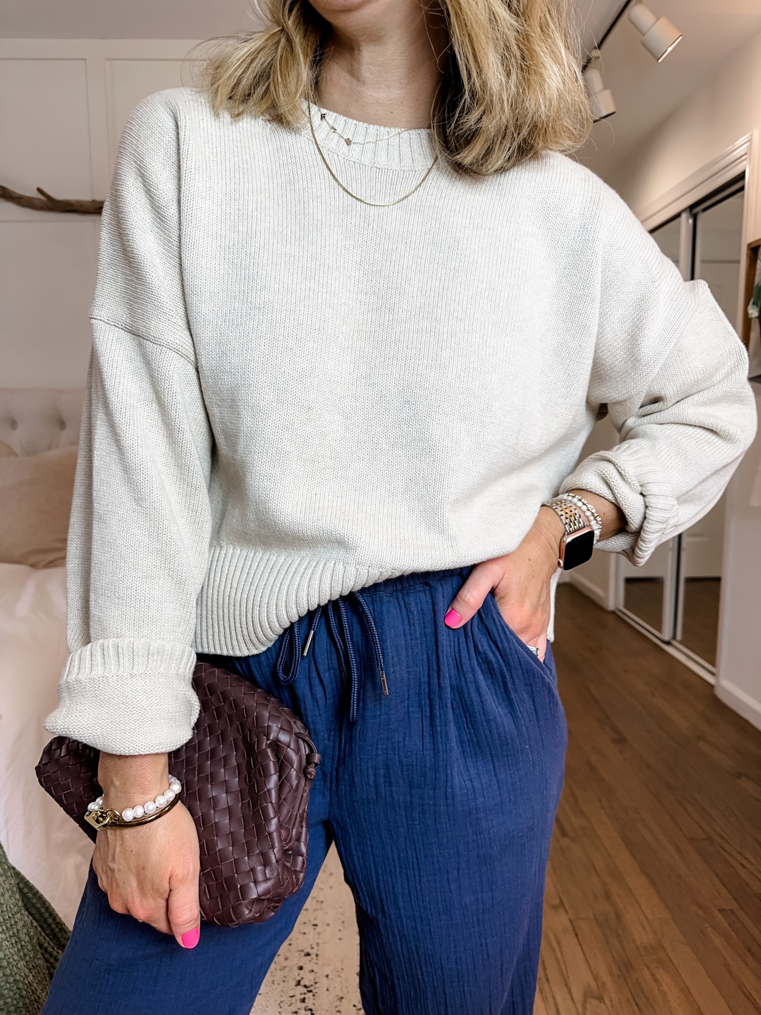 4 pieces. Endless outfits. 🤍
These capsule wardrobe staples from @onequince are everything—timeless, high-quality, and versatile. Perfect for travel, everyday style, or a closet refresh that actually makes getting dressed easier. #quincepartner
What I’m wearing: 🧶 Medium in the sweater – soft, breathable, and polished
 👖 29 regular in the jeans – true to size with the perfect classic fit
 👖 Medium in the pants – elevated, easy, and endlessly wearable
If you’re looking to build a neutral capsule wardrobe or invest in fewer, better pieces that mix + match effortlessly, these are my top picks. Each piece is classic, comfortable, and made to last.


#LTKFindsUnder50 #LTKSaleAlert #LTKStyleTip #LTKItBag