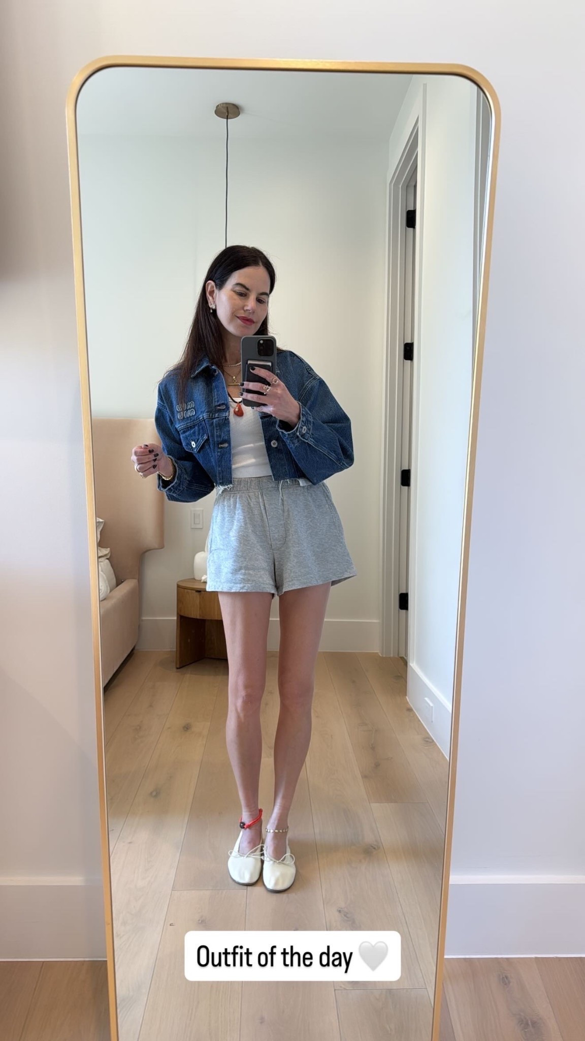 Comfy fall outfit inspo! Linked looks for less too!! 


Women’s fashion, fall fashion, fall outfits, fall outfit inspo, fall ootd, fall outfit ideas, trendy fashion, chic style, Miami fashion, mom fashion, outfit inspo, outfit ideas, luxury fashion, casual outfit inspo




#LTKSeasonal #LTKStyleTip #LTKOver40