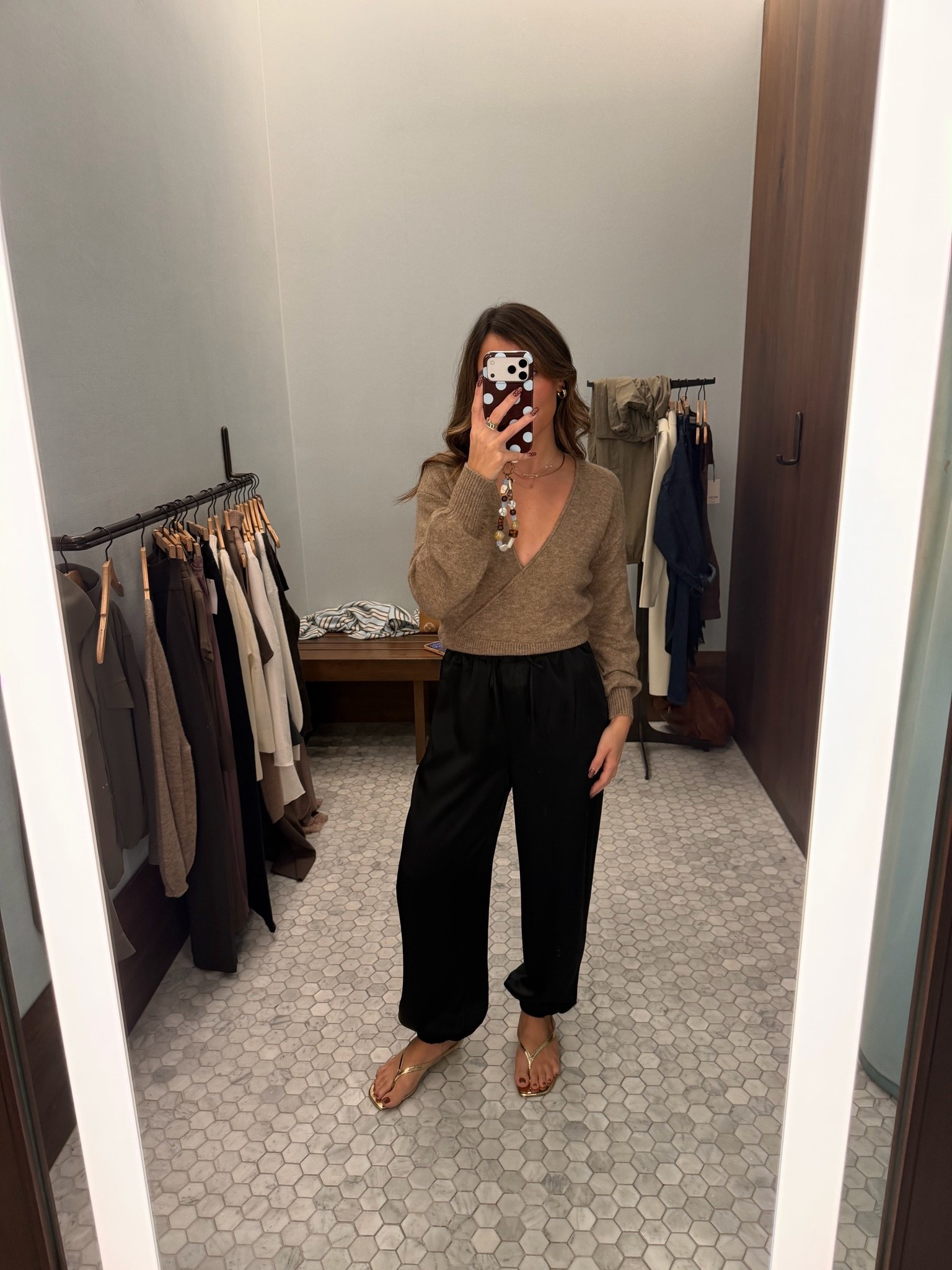 Our favorite joggers in SATIN!!!!!!!small in both!
