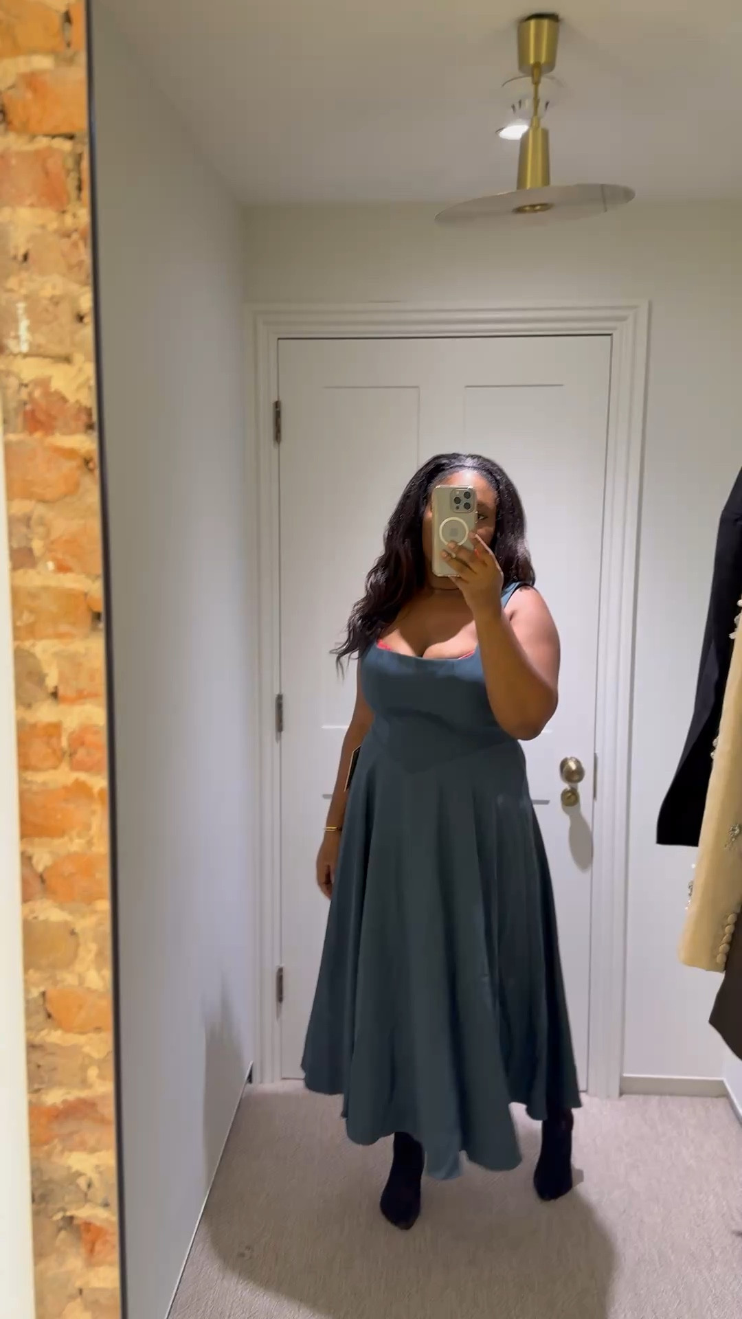 I’m wearing the Odd Muse teal dress in XXL #ltkcurves #ltkmidsize

#LTKuk #LTKautumn #LTKdatenight