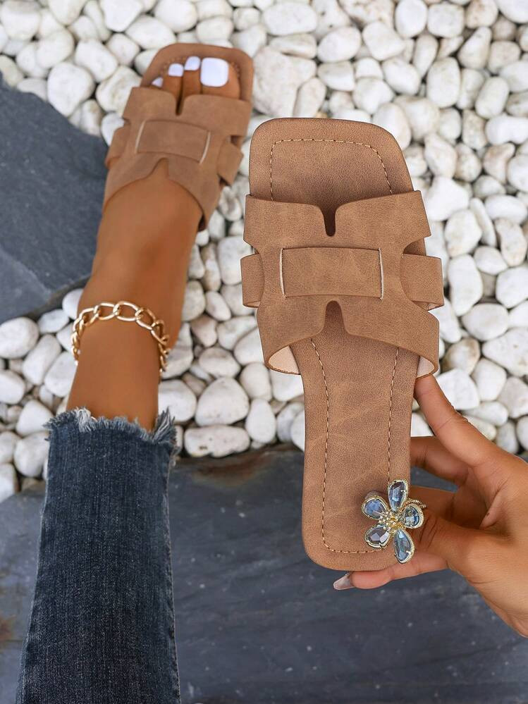 2021 New H-Shaped Women Sandals, Roman Style Slip-On Sandals, Slouchy Shoes; Comfortable Summer Beach Shoes, Brown & Beige Colors, Embossed Design, Flat Or Wedge Heel, Rhinestone, Ins Style, Anti-Slip, Breathable, Anti-Odor, Suitable For Indoor And Outdoor Activities. | SHEIN
