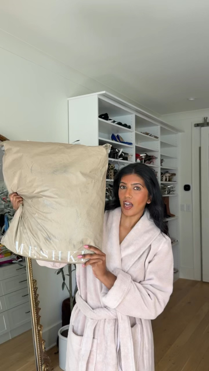 An honest Meshki haul 🩵

#LTKootd #LTKgrwm #LTKdayinmylife