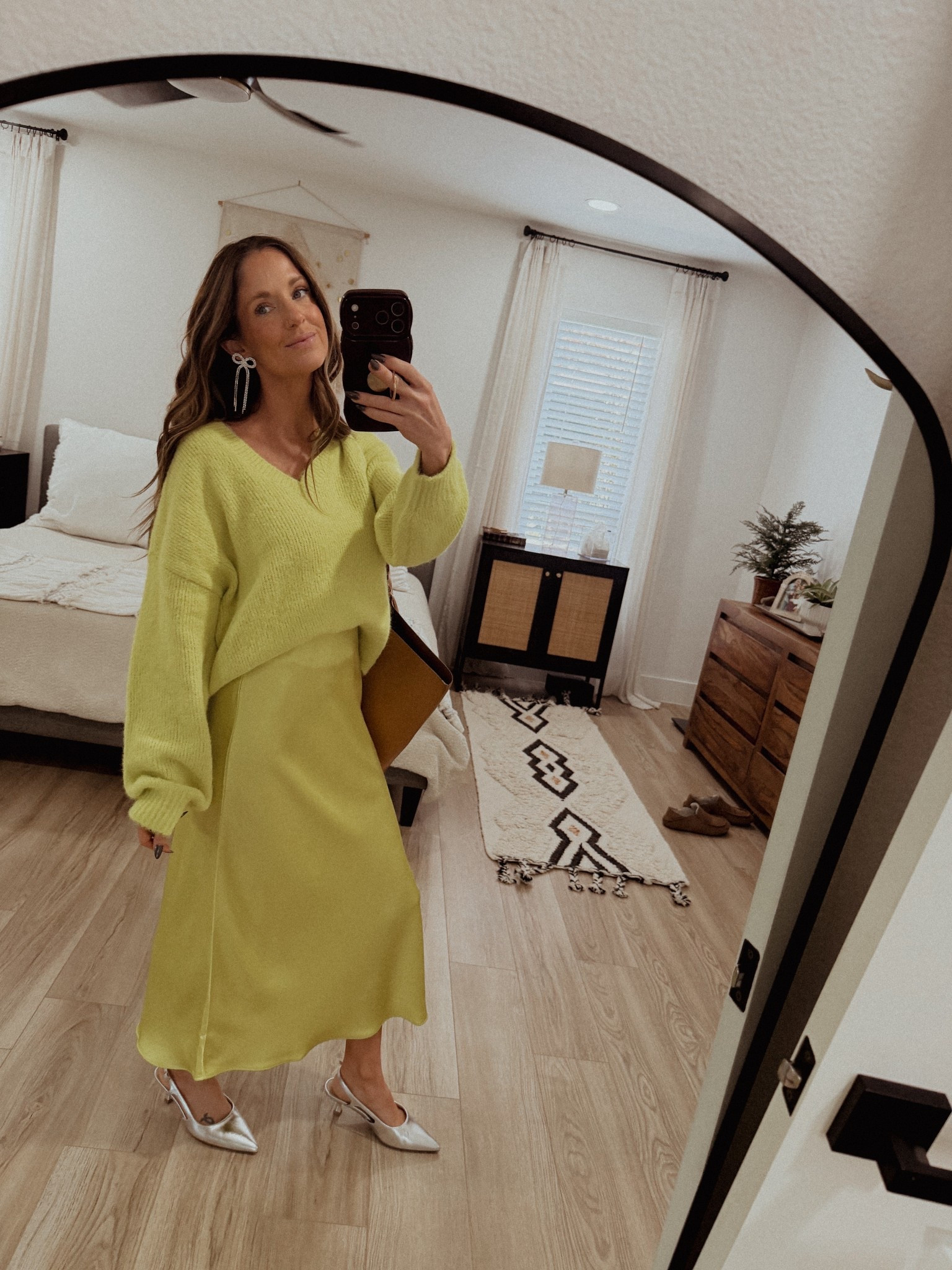 Loft has 50% off everything right now and they’re killing it! 

#LTKmomlife #LTKHoliday #LTKPetite